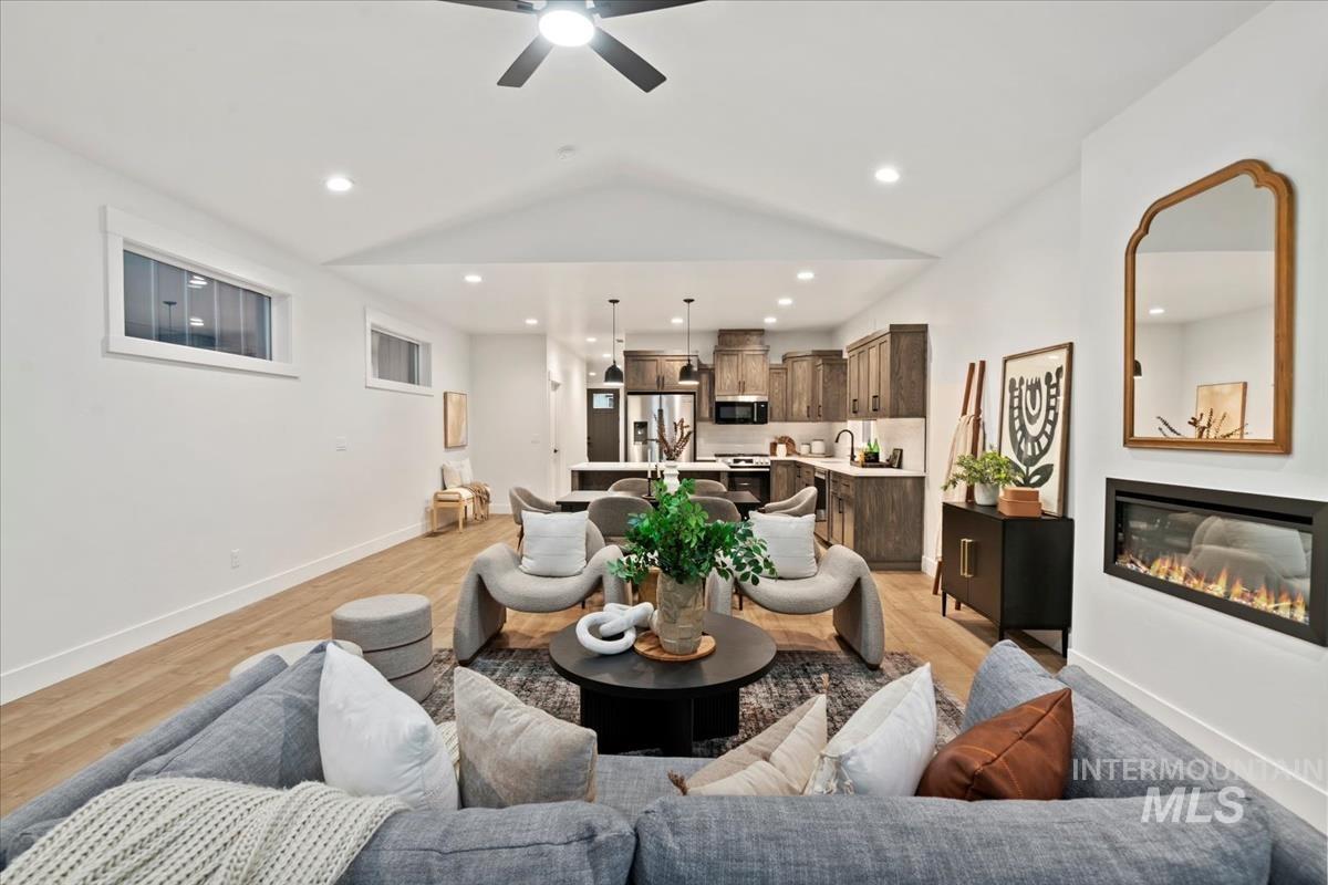 1713 N 31st St, Boise, Idaho 83703, 3 Bedrooms, 3 Bathrooms, Residential For Sale, Price $749,900,MLS 98977632