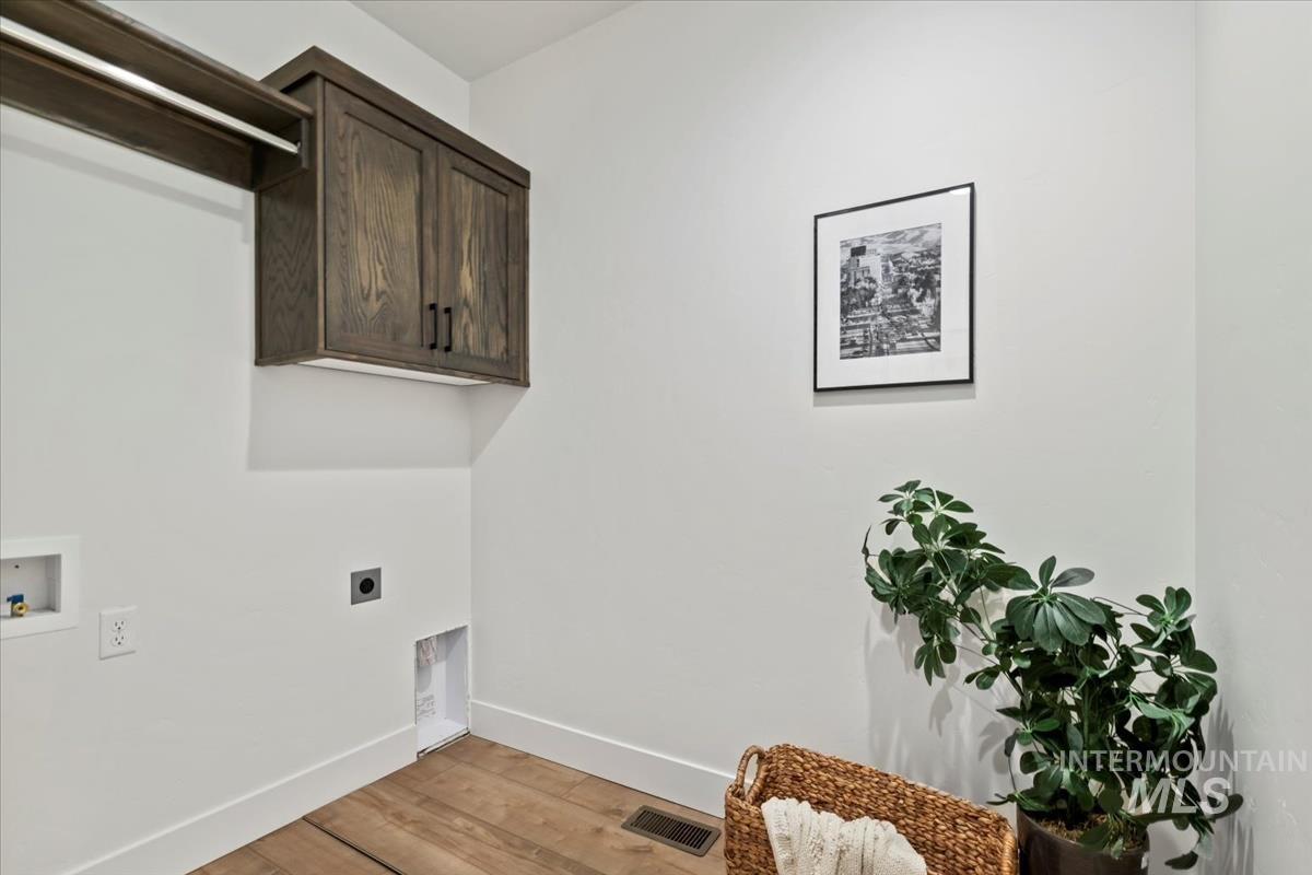 1713 N 31st St, Boise, Idaho 83703, 3 Bedrooms, 3 Bathrooms, Residential For Sale, Price $749,900,MLS 98977632