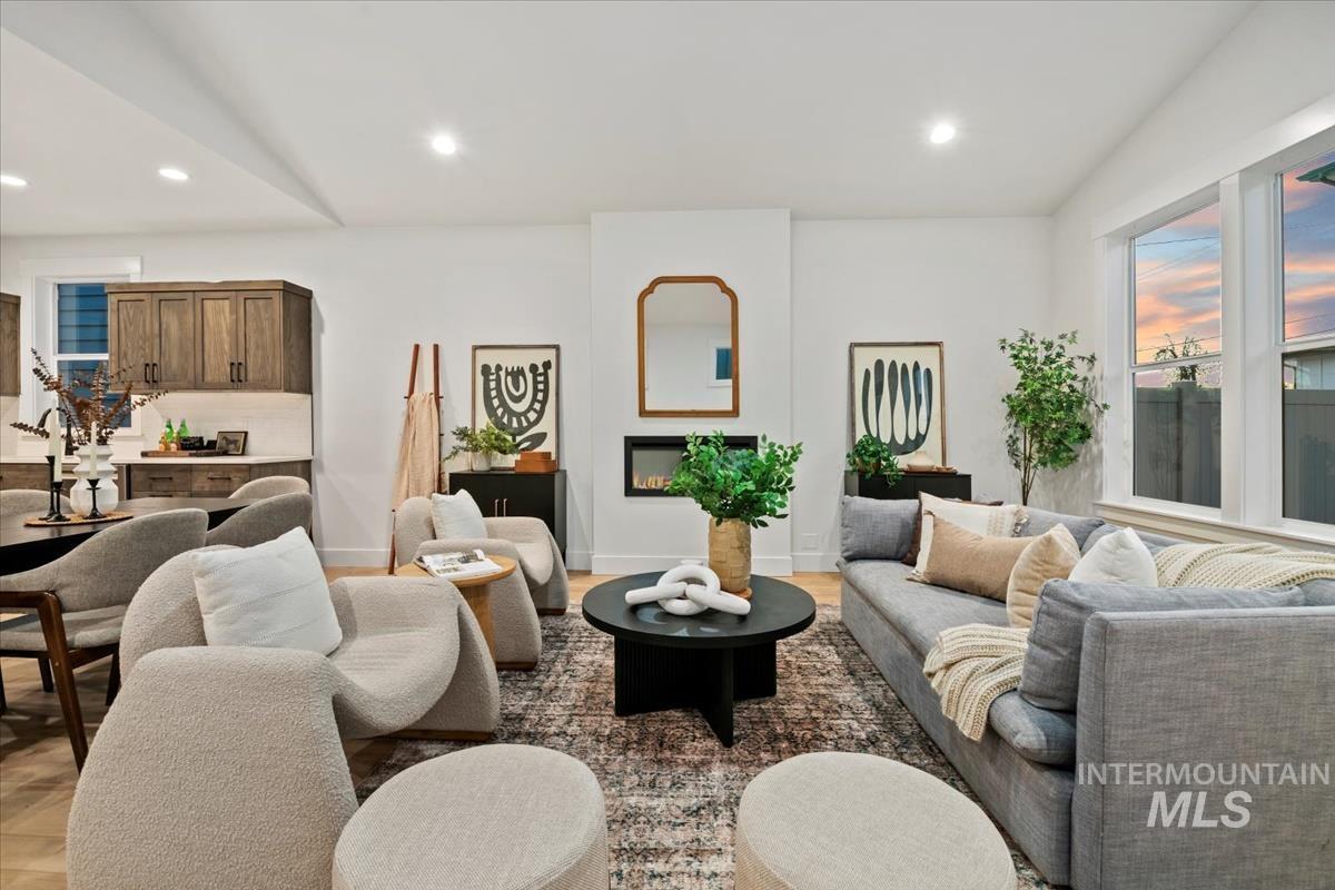 1713 N 31st St, Boise, Idaho 83703, 3 Bedrooms, 3 Bathrooms, Residential For Sale, Price $749,900,MLS 98977632