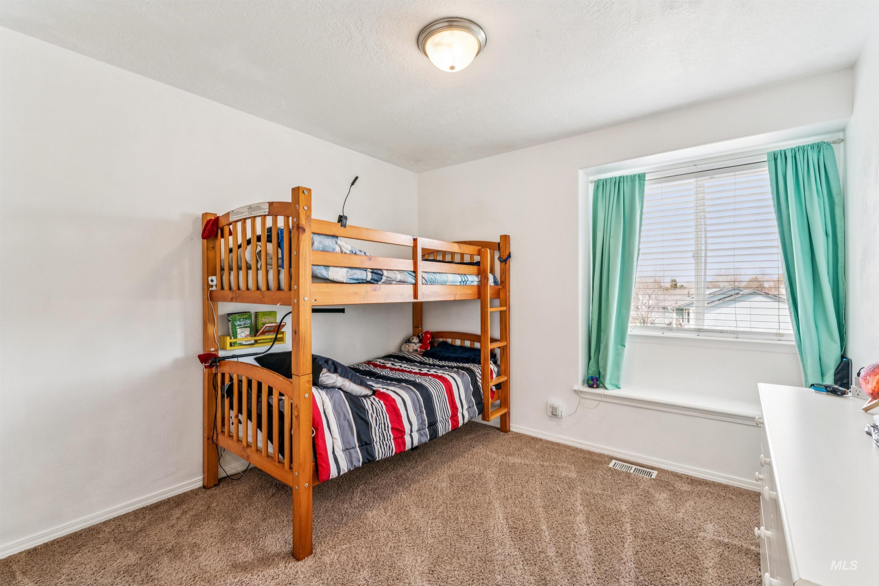 2337 W Snyder St., Meridian, Idaho 83646, 3 Bedrooms, 2.5 Bathrooms, Residential For Sale, Price $414,000,MLS 98977635