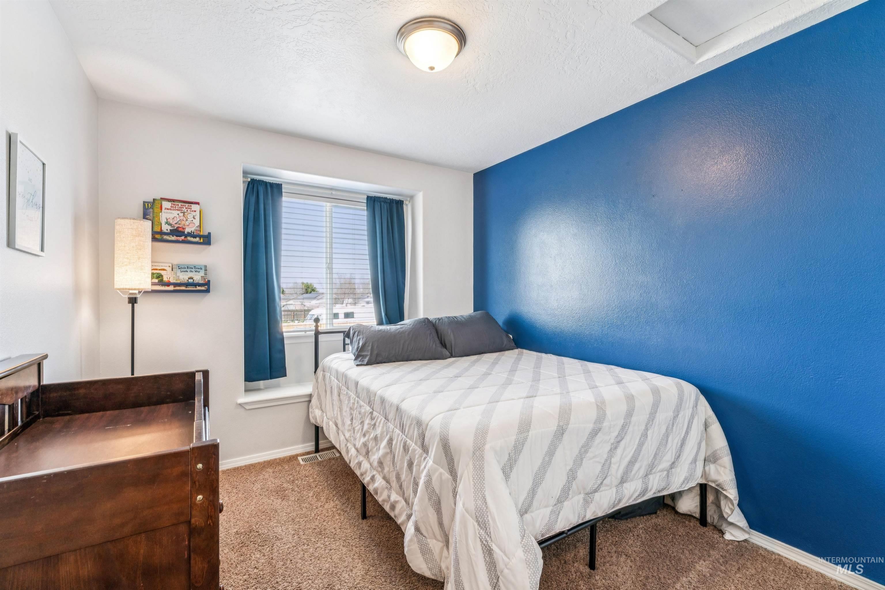 2337 W Snyder St., Meridian, Idaho 83646, 3 Bedrooms, 2.5 Bathrooms, Residential For Sale, Price $414,000,MLS 98977635