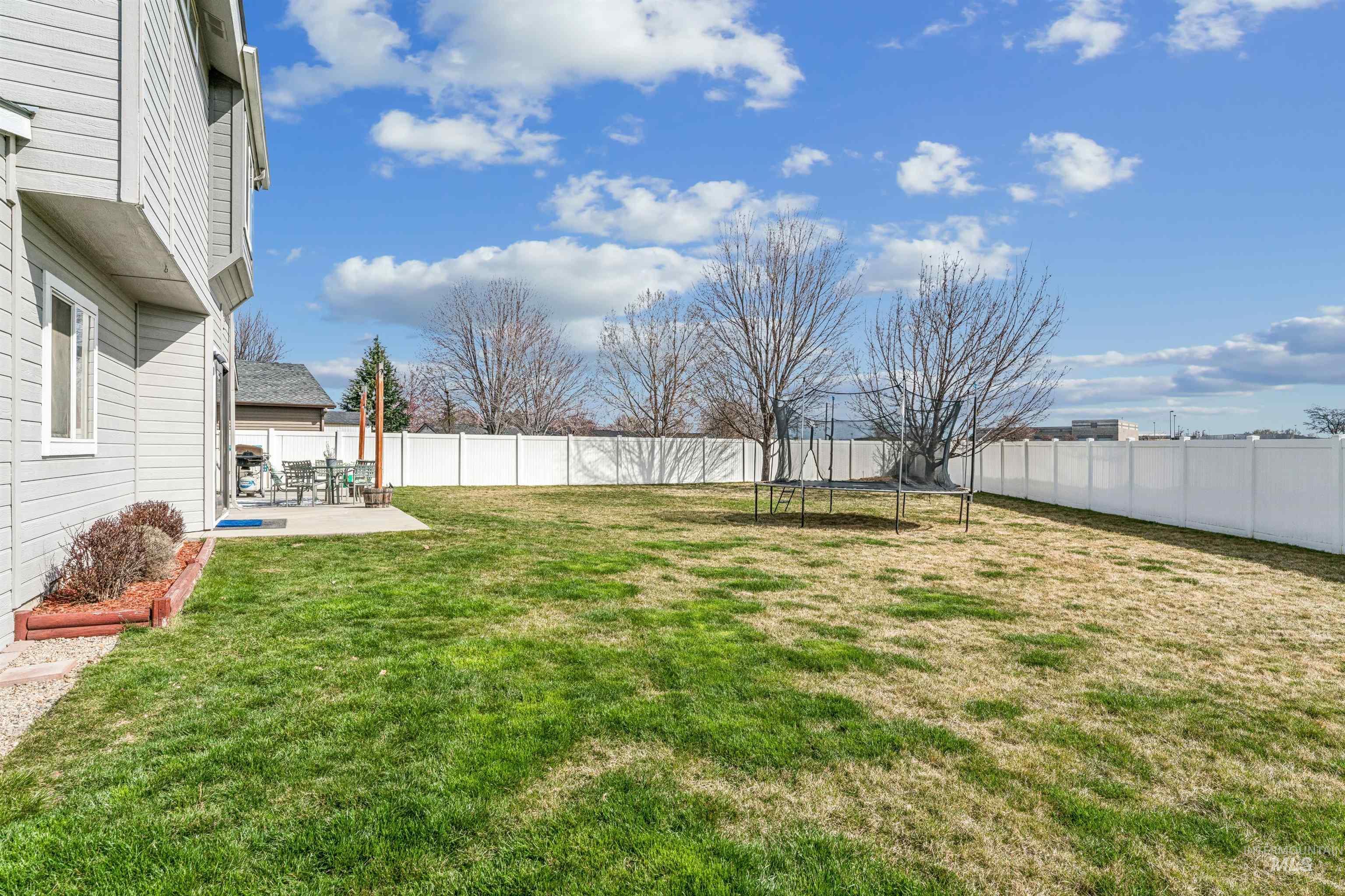 2337 W Snyder St., Meridian, Idaho 83646, 3 Bedrooms, 2.5 Bathrooms, Residential For Sale, Price $414,000,MLS 98977635