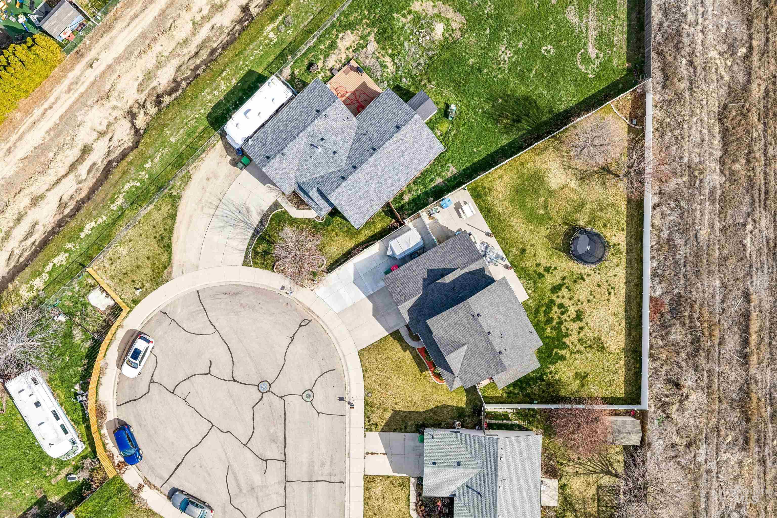 2337 W Snyder St., Meridian, Idaho 83646, 3 Bedrooms, 2.5 Bathrooms, Residential For Sale, Price $414,000,MLS 98977635