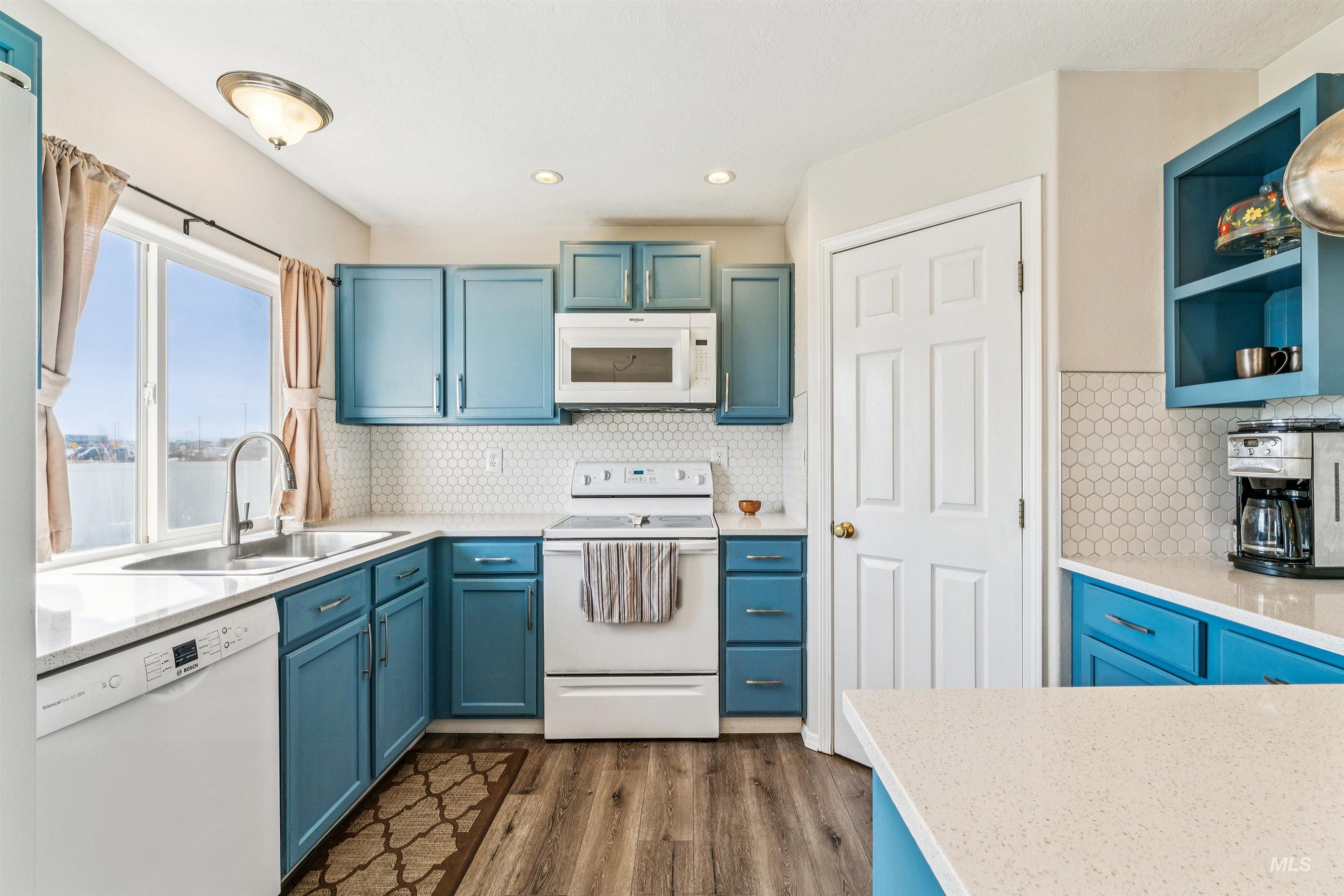 2337 W Snyder St., Meridian, Idaho 83646, 3 Bedrooms, 2.5 Bathrooms, Residential For Sale, Price $414,000,MLS 98977635