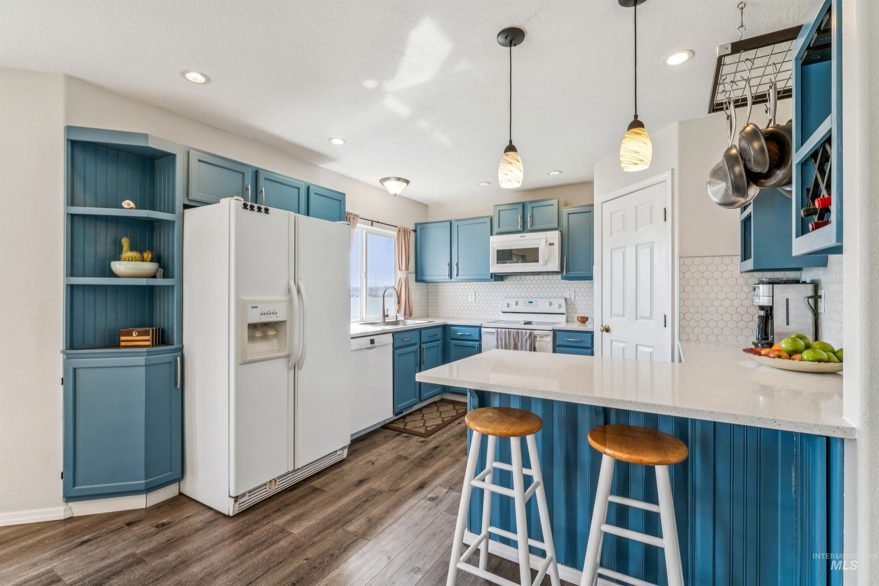 2337 W Snyder St., Meridian, Idaho 83646, 3 Bedrooms, 2.5 Bathrooms, Residential For Sale, Price $414,000,MLS 98977635