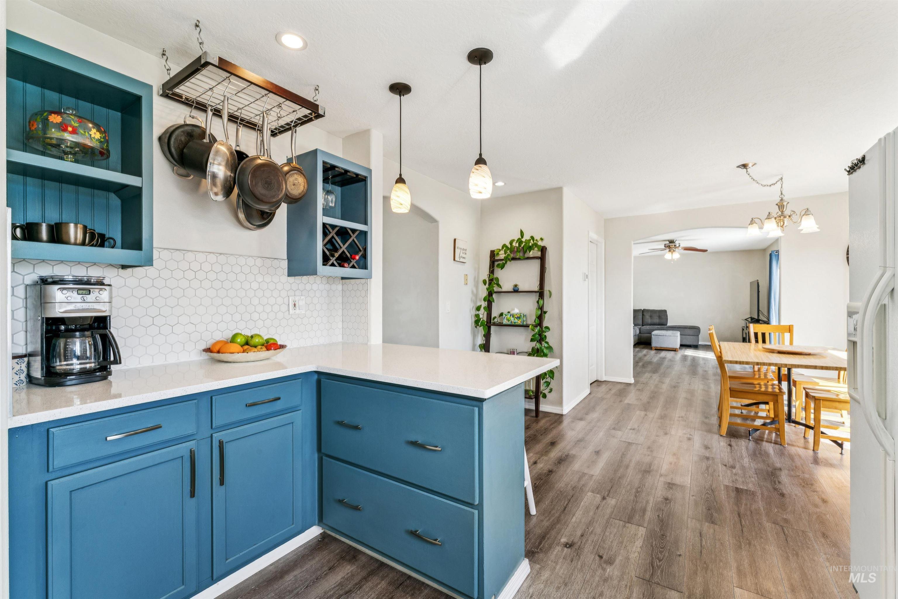 2337 W Snyder St., Meridian, Idaho 83646, 3 Bedrooms, 2.5 Bathrooms, Residential For Sale, Price $414,000,MLS 98977635