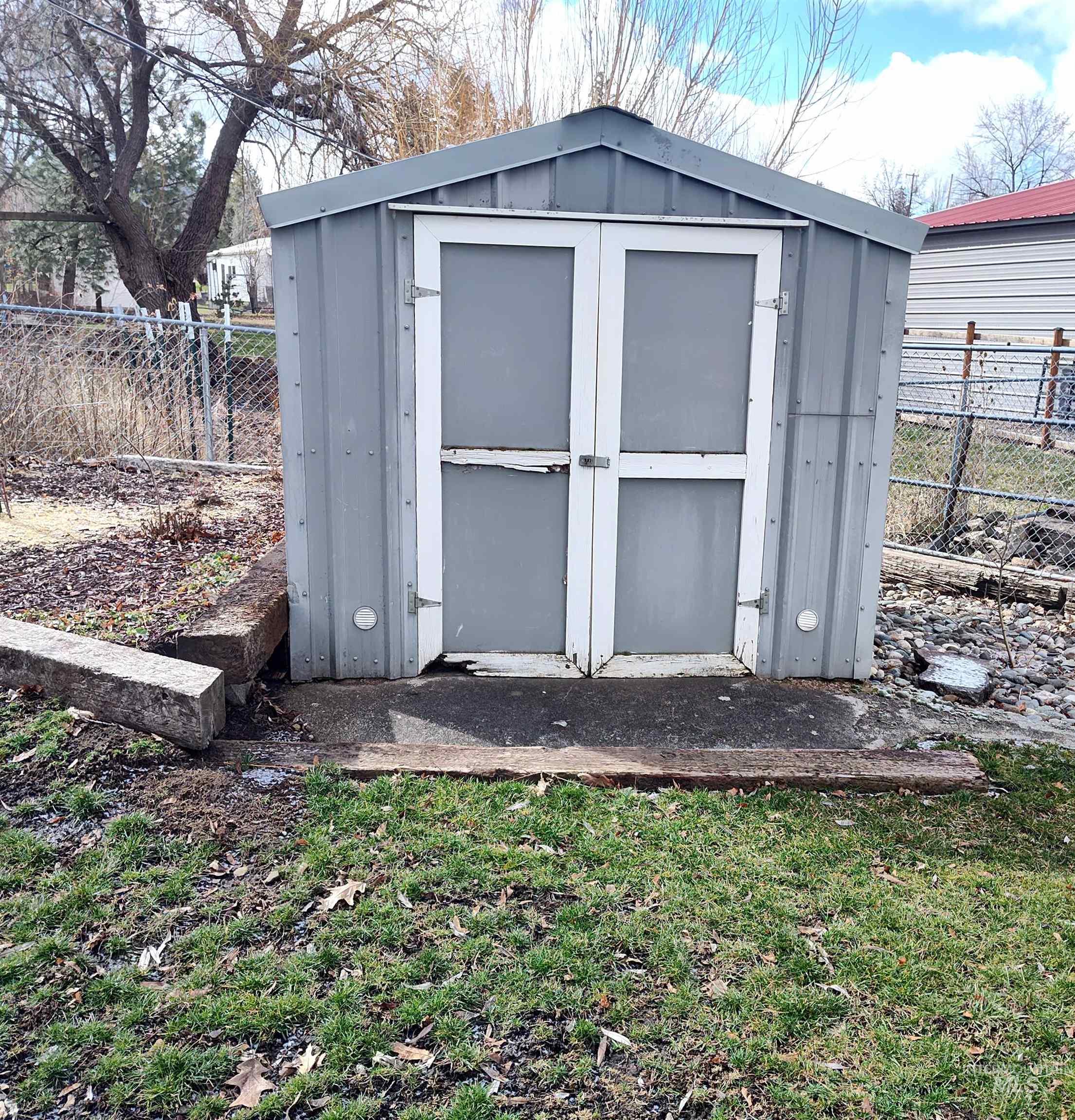 704 S Hall Street, Grangeville, Idaho 83530, 3 Bedrooms, 1.5 Bathrooms, Residential For Sale, Price $399,000,MLS 98977636