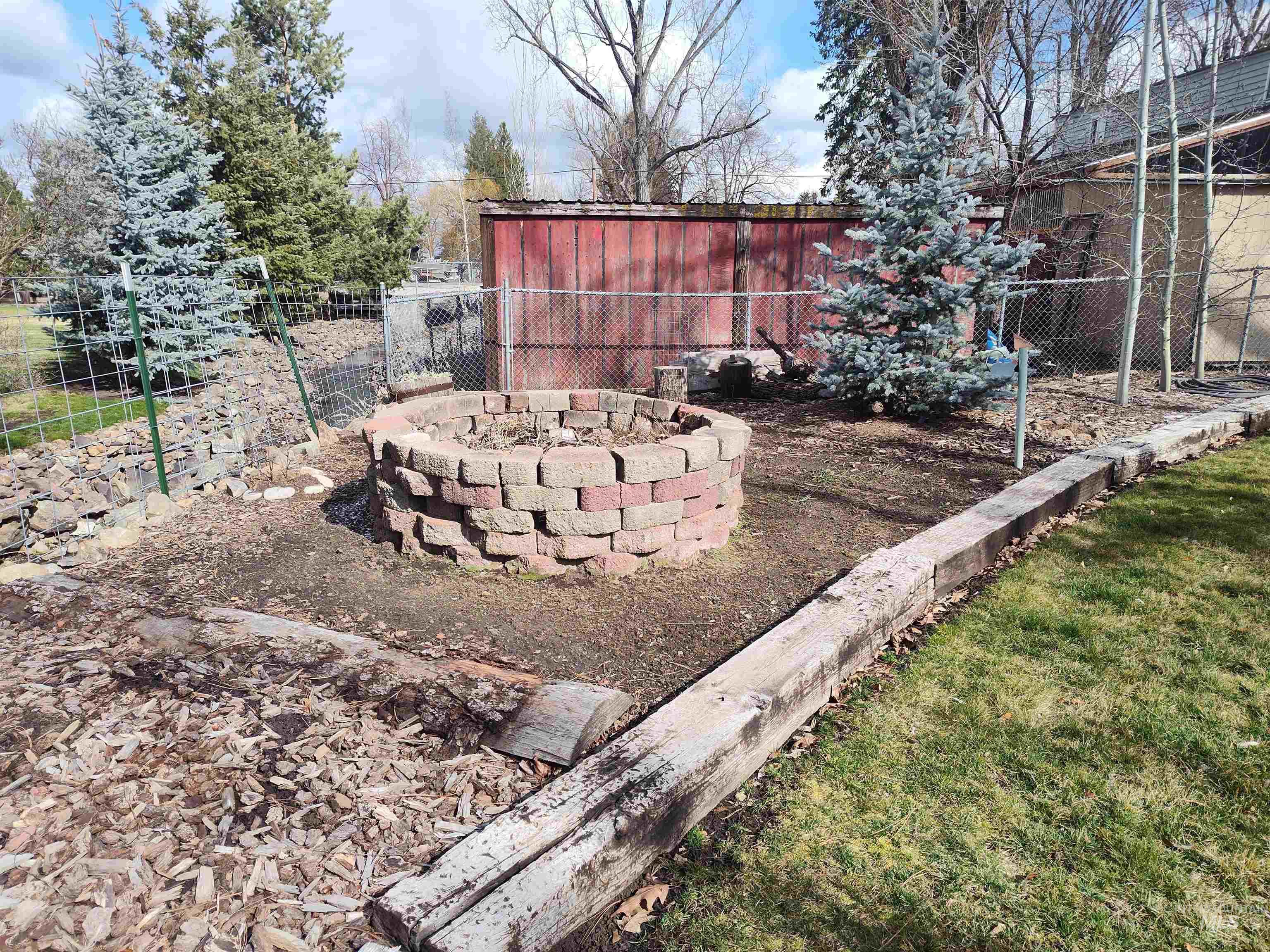 704 S Hall Street, Grangeville, Idaho 83530, 3 Bedrooms, 1.5 Bathrooms, Residential For Sale, Price $399,000,MLS 98977636