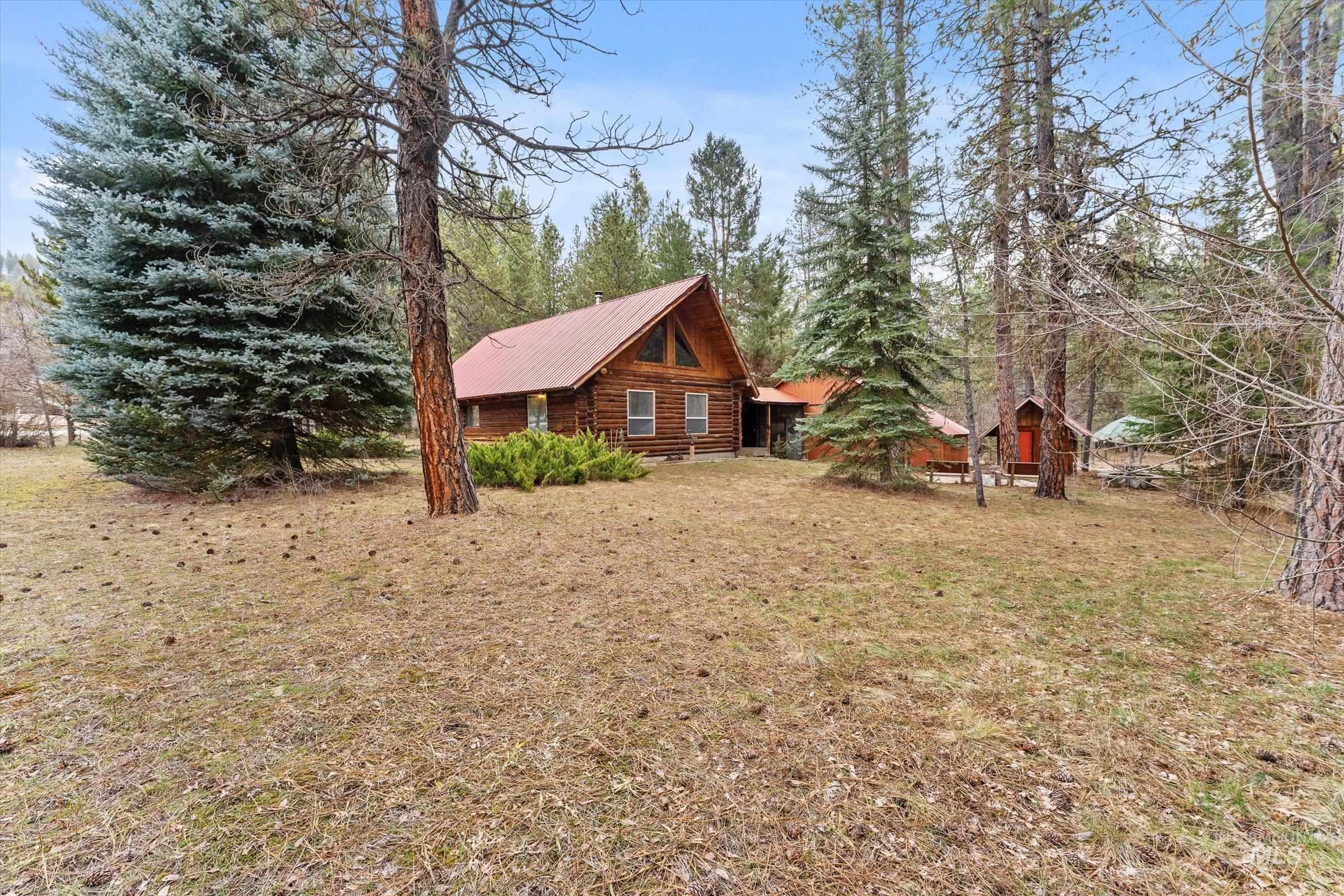 5 Scott Mountain Rd., Garden Valley, Idaho 83622, 2 Bedrooms, 1 Bathroom, Residential For Sale, Price $419,000,MLS 98977637