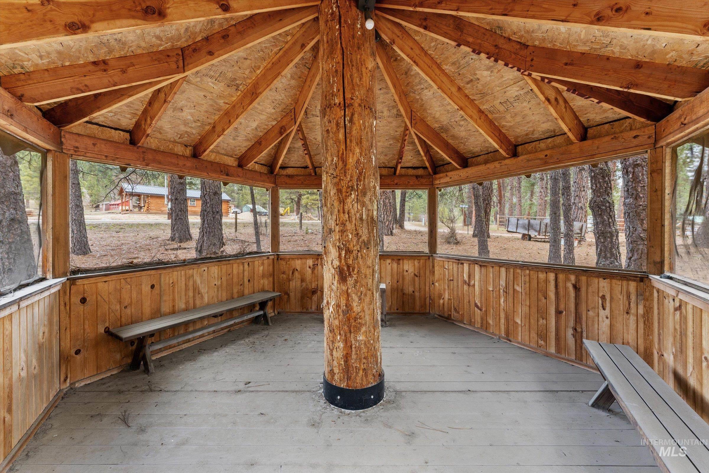 5 Scott Mountain Rd., Garden Valley, Idaho 83622, 2 Bedrooms, 1 Bathroom, Residential For Sale, Price $419,000,MLS 98977637