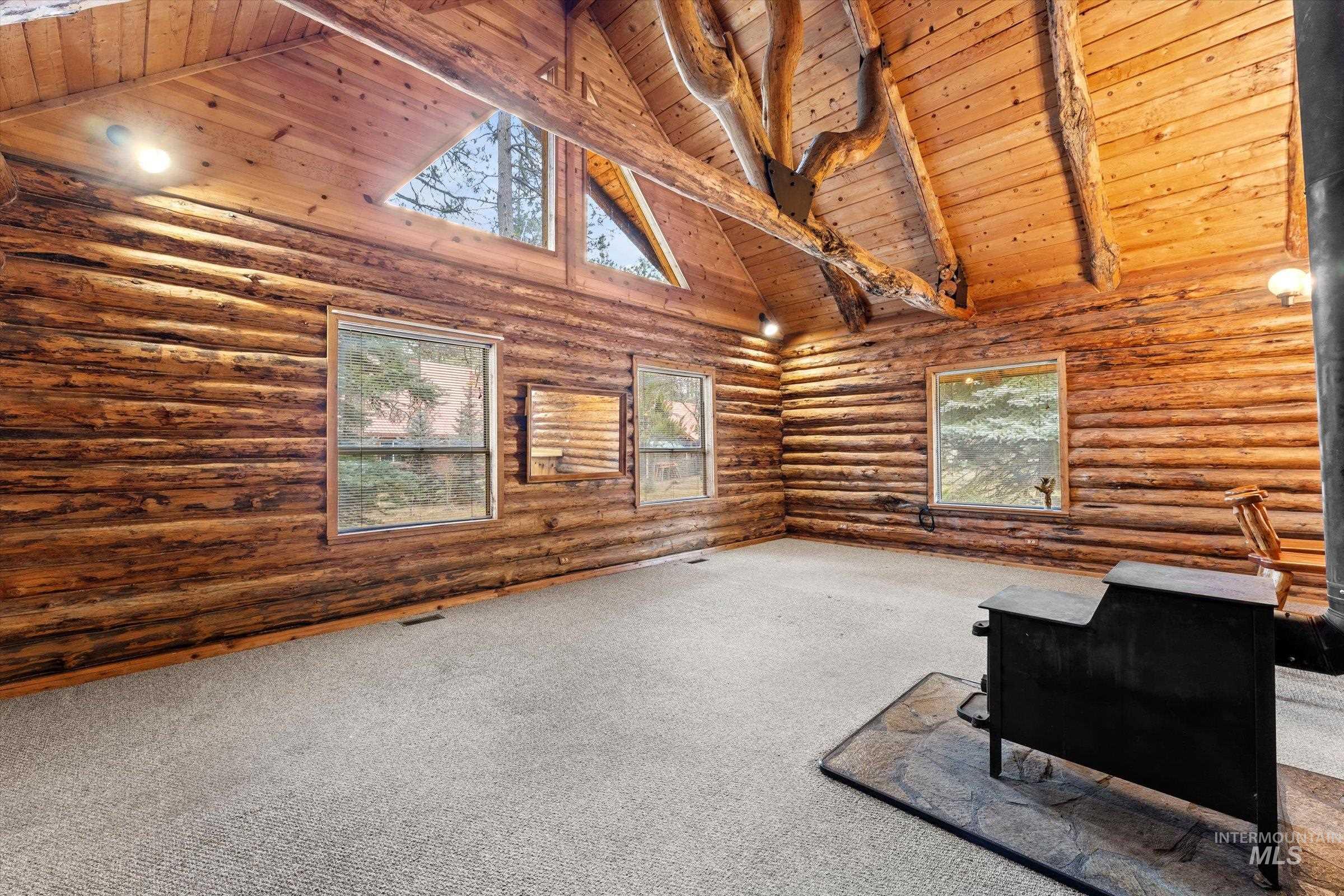 5 Scott Mountain Rd., Garden Valley, Idaho 83622, 2 Bedrooms, 1 Bathroom, Residential For Sale, Price $419,000,MLS 98977637