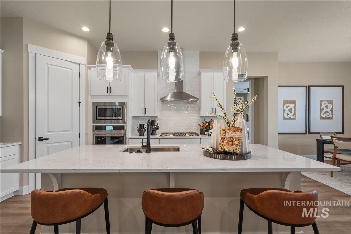 967 N Falling Water Way, Eagle, Idaho 83616, 4 Bedrooms, 3.5 Bathrooms, Residential For Sale, Price $874,990,MLS 98977640