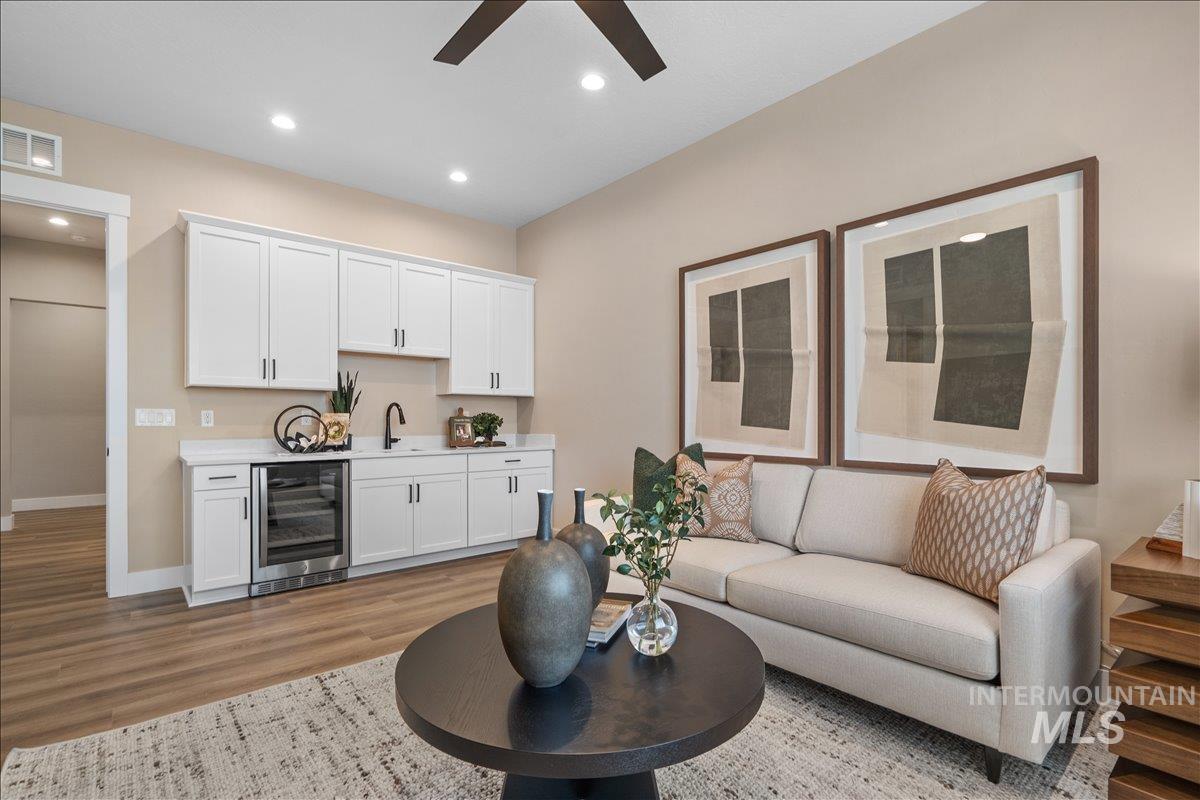 967 N Falling Water Way, Eagle, Idaho 83616, 4 Bedrooms, 3.5 Bathrooms, Residential For Sale, Price $874,990,MLS 98977640