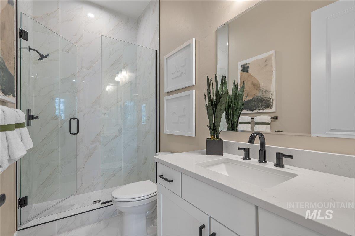 967 N Falling Water Way, Eagle, Idaho 83616, 4 Bedrooms, 3.5 Bathrooms, Residential For Sale, Price $874,990,MLS 98977640