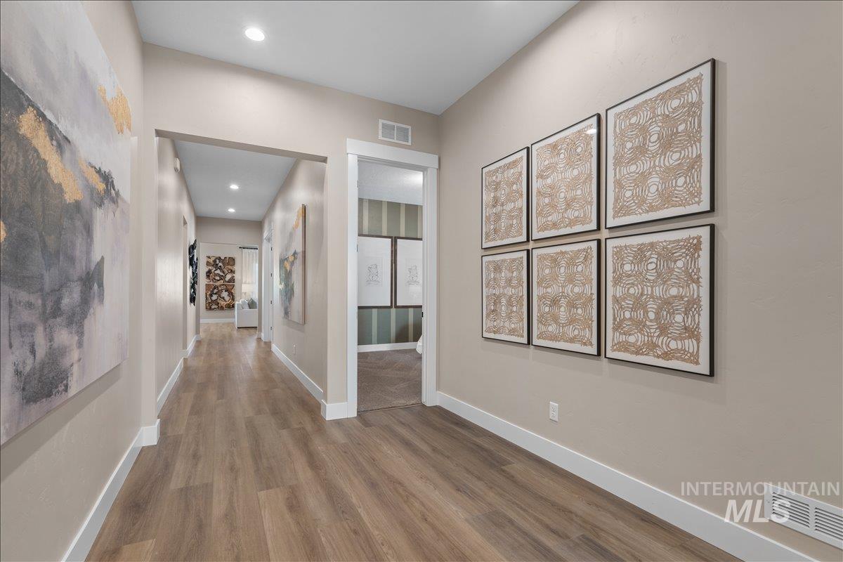 967 N Falling Water Way, Eagle, Idaho 83616, 4 Bedrooms, 3.5 Bathrooms, Residential For Sale, Price $874,990,MLS 98977640