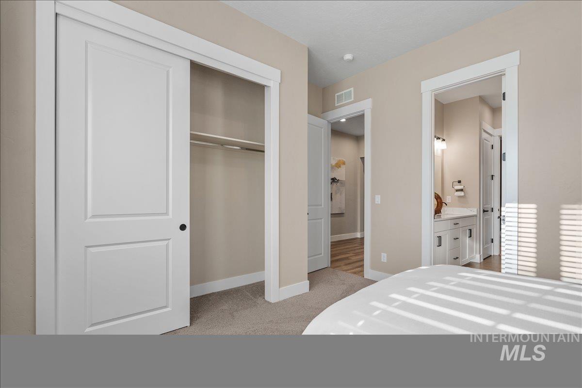 967 N Falling Water Way, Eagle, Idaho 83616, 4 Bedrooms, 3.5 Bathrooms, Residential For Sale, Price $874,990,MLS 98977640