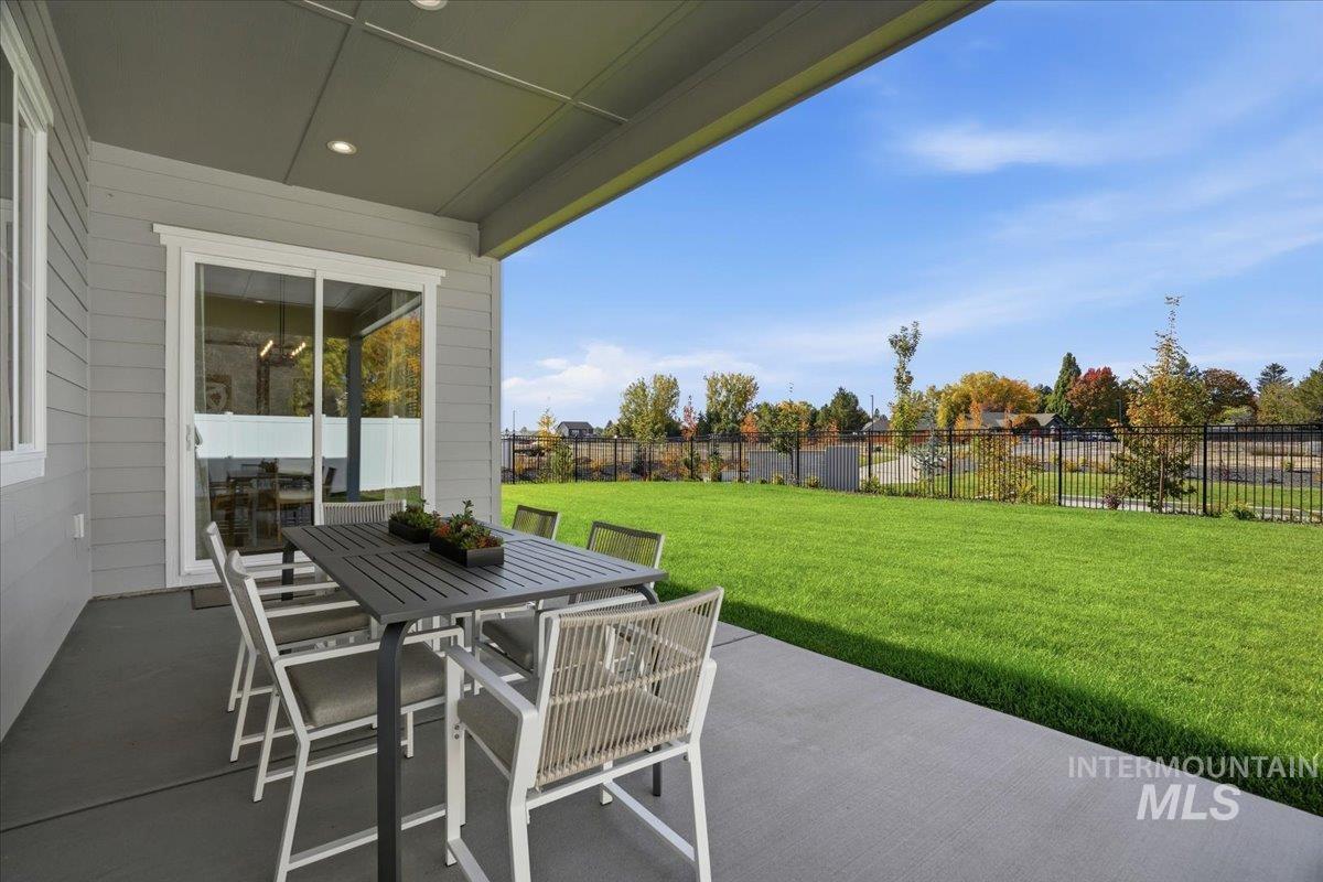 967 N Falling Water Way, Eagle, Idaho 83616, 4 Bedrooms, 3.5 Bathrooms, Residential For Sale, Price $874,990,MLS 98977640