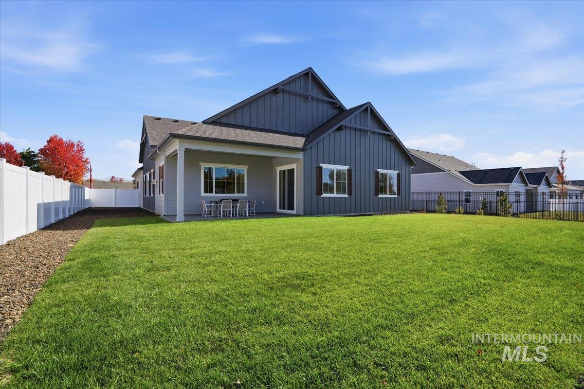 967 N Falling Water Way, Eagle, Idaho 83616, 4 Bedrooms, 3.5 Bathrooms, Residential For Sale, Price $874,990,MLS 98977640