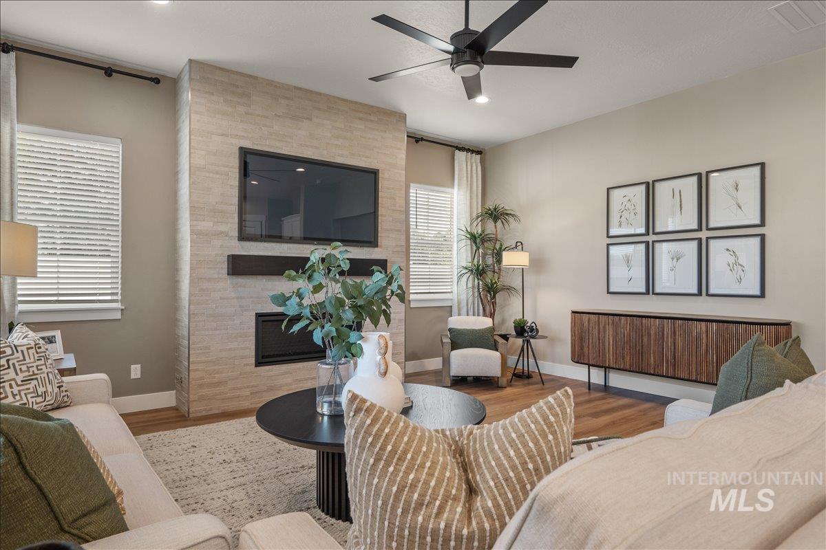 967 N Falling Water Way, Eagle, Idaho 83616, 4 Bedrooms, 3.5 Bathrooms, Residential For Sale, Price $874,990,MLS 98977640