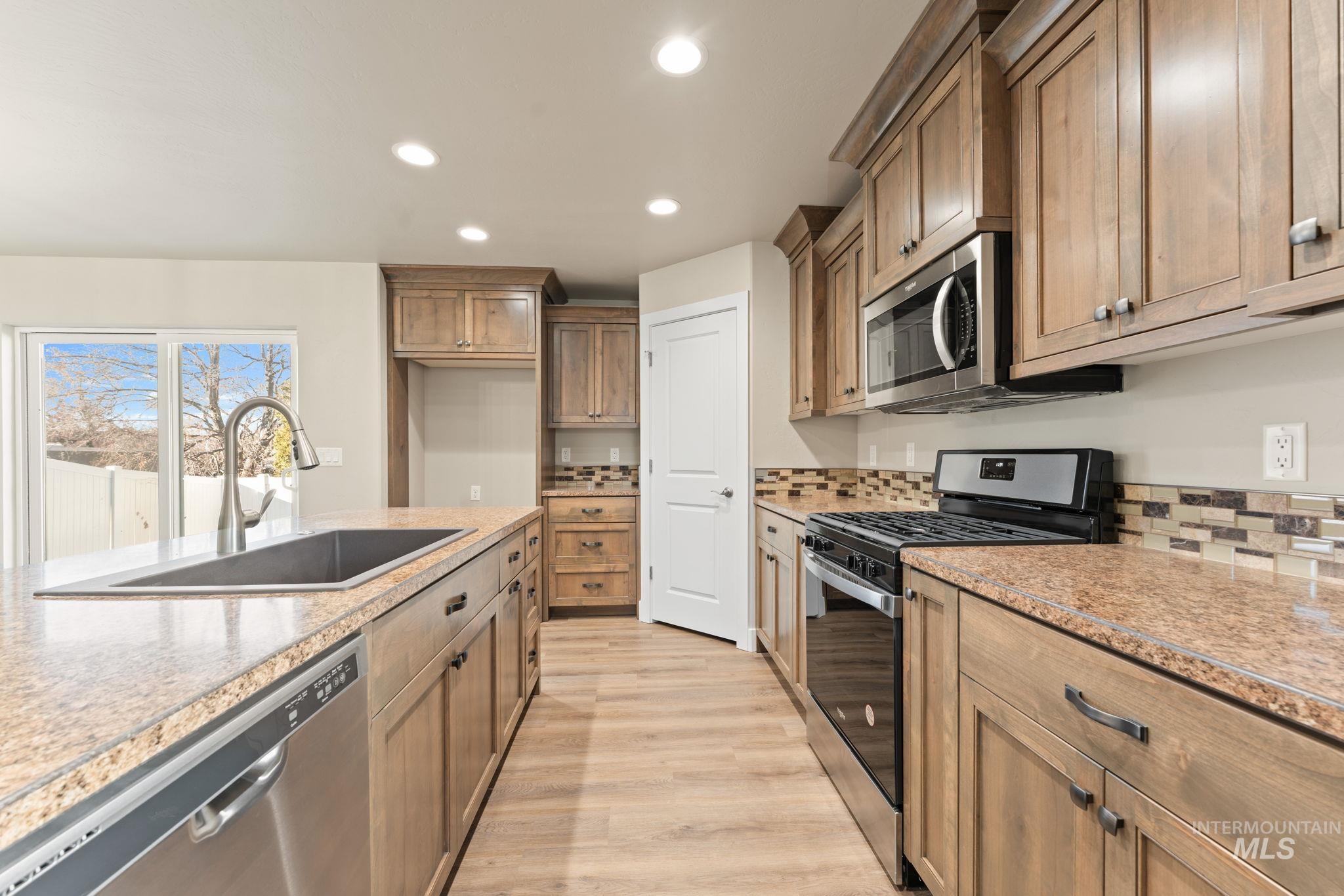 816 Jack Ave, Jerome, Idaho 83338, 4 Bedrooms, 2.5 Bathrooms, Residential For Sale, Price $380,000,MLS 98977641