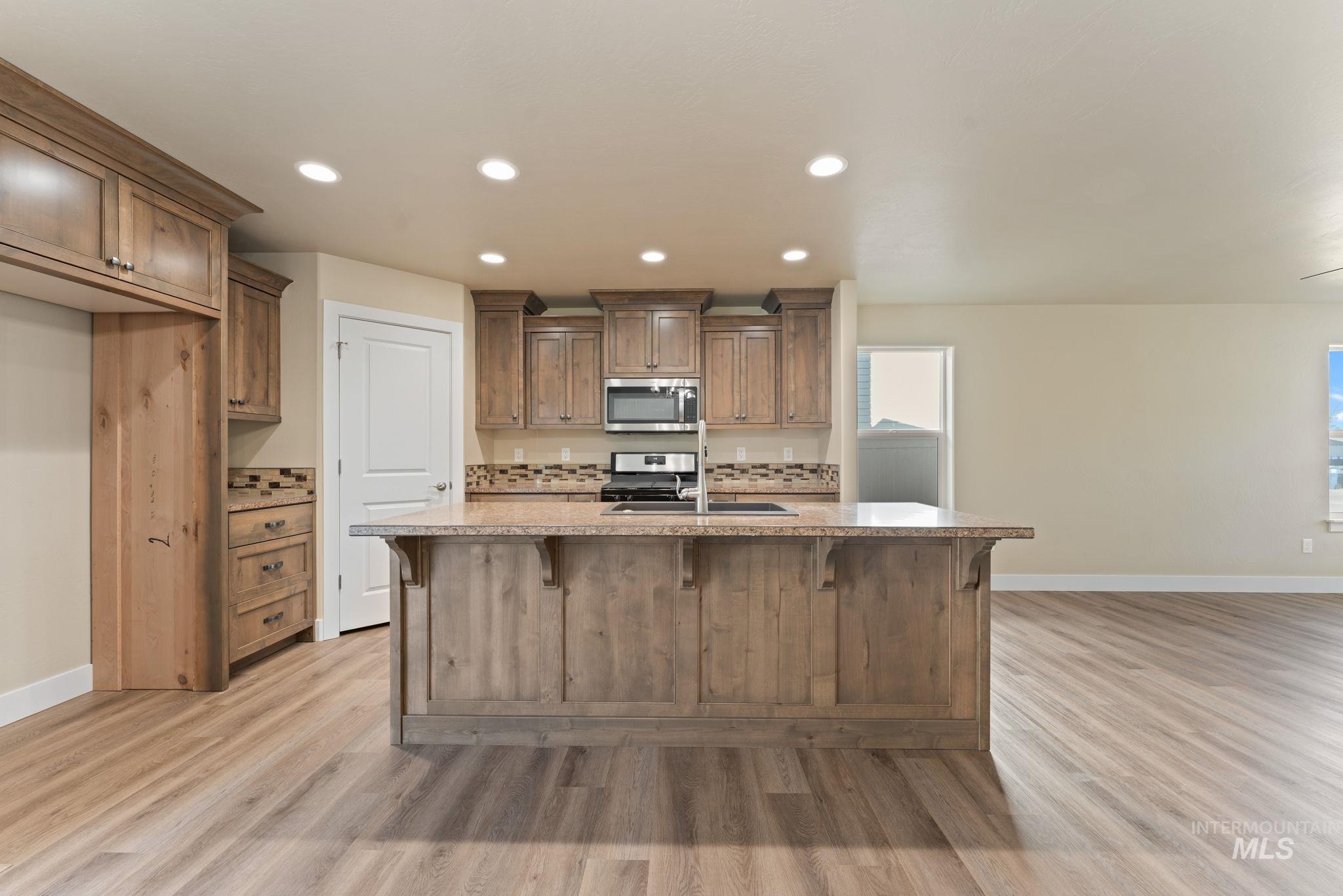 816 Jack Ave, Jerome, Idaho 83338, 4 Bedrooms, 2.5 Bathrooms, Residential For Sale, Price $380,000,MLS 98977641