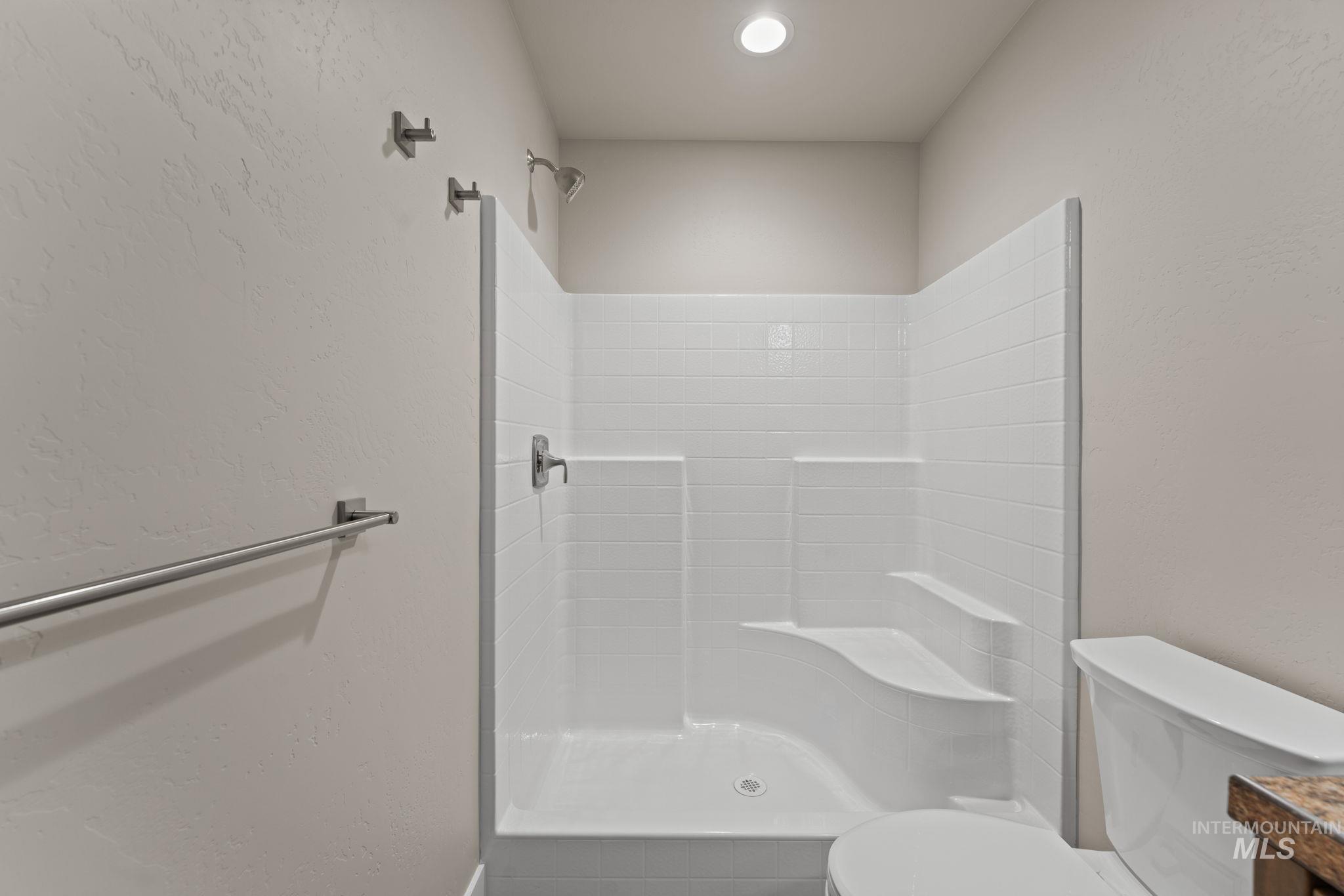 816 Jack Ave, Jerome, Idaho 83338, 4 Bedrooms, 2.5 Bathrooms, Residential For Sale, Price $380,000,MLS 98977641