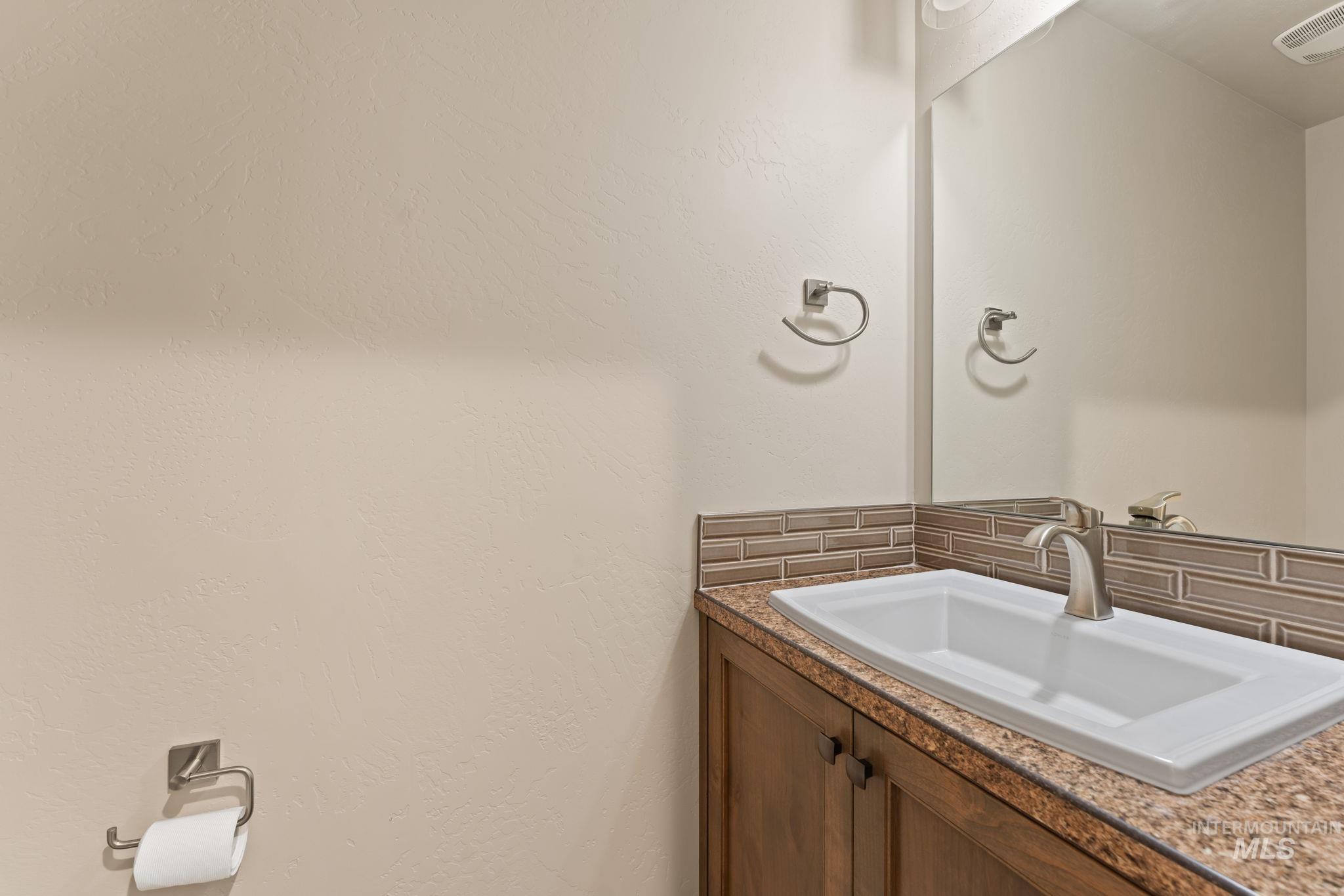 816 Jack Ave, Jerome, Idaho 83338, 4 Bedrooms, 2.5 Bathrooms, Residential For Sale, Price $380,000,MLS 98977641