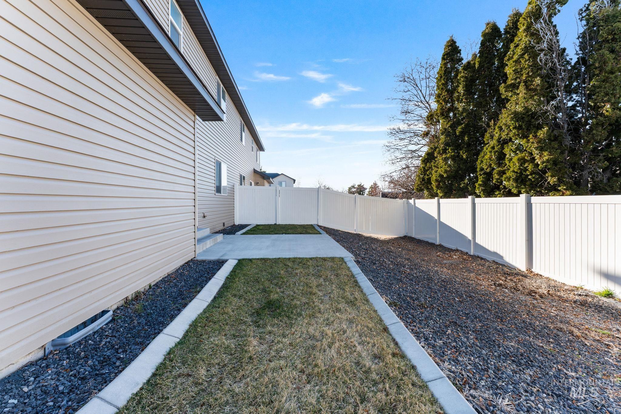 816 Jack Ave, Jerome, Idaho 83338, 4 Bedrooms, 2.5 Bathrooms, Residential For Sale, Price $380,000,MLS 98977641