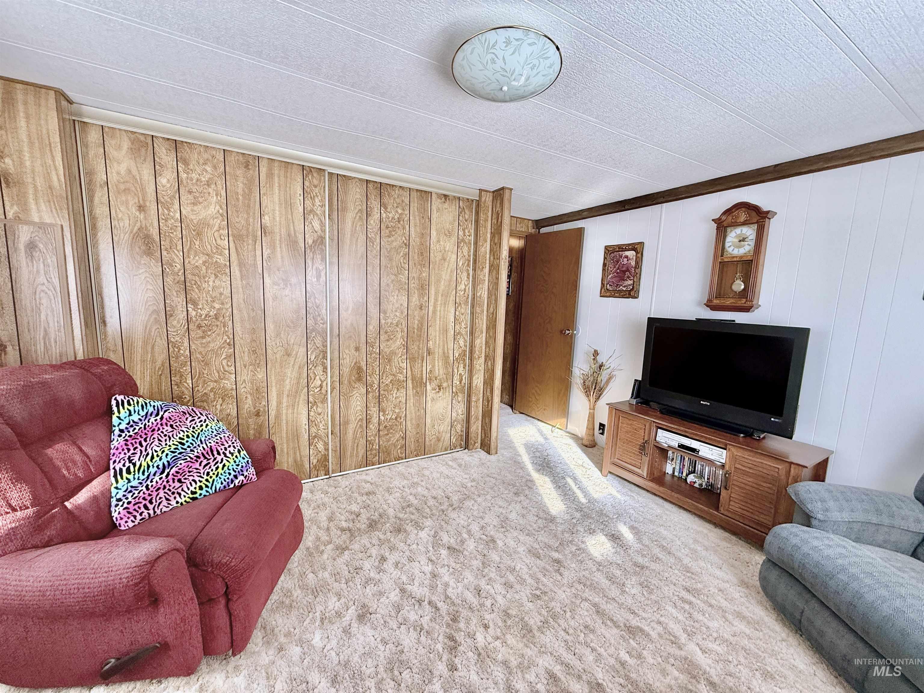 842 W Midway, Filer, Idaho 83328, 3 Bedrooms, 2 Bathrooms, Residential For Sale, Price $135,000,MLS 98977643