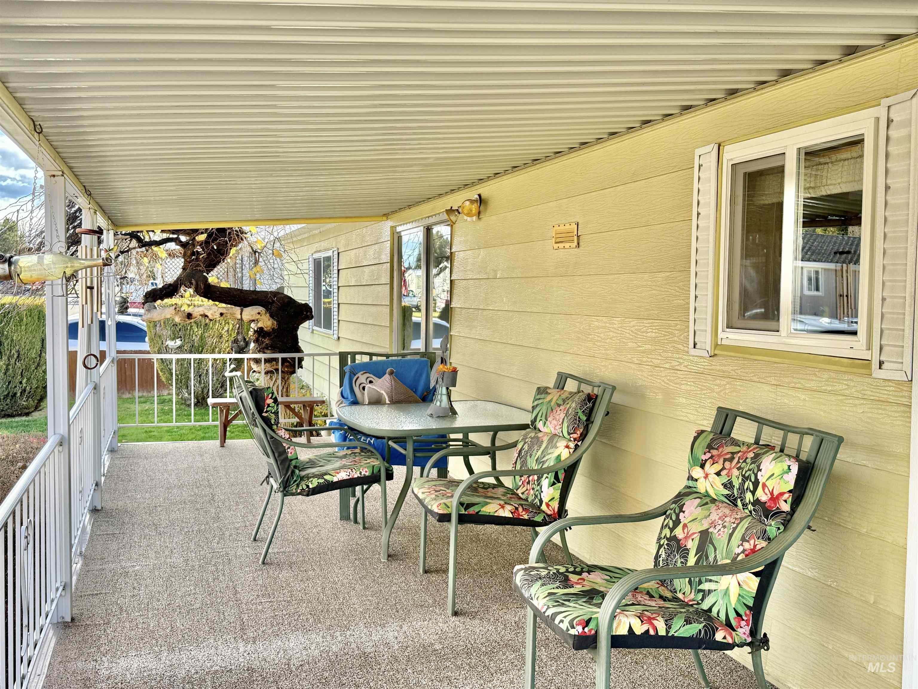 842 W Midway, Filer, Idaho 83328, 3 Bedrooms, 2 Bathrooms, Residential For Sale, Price $135,000,MLS 98977643