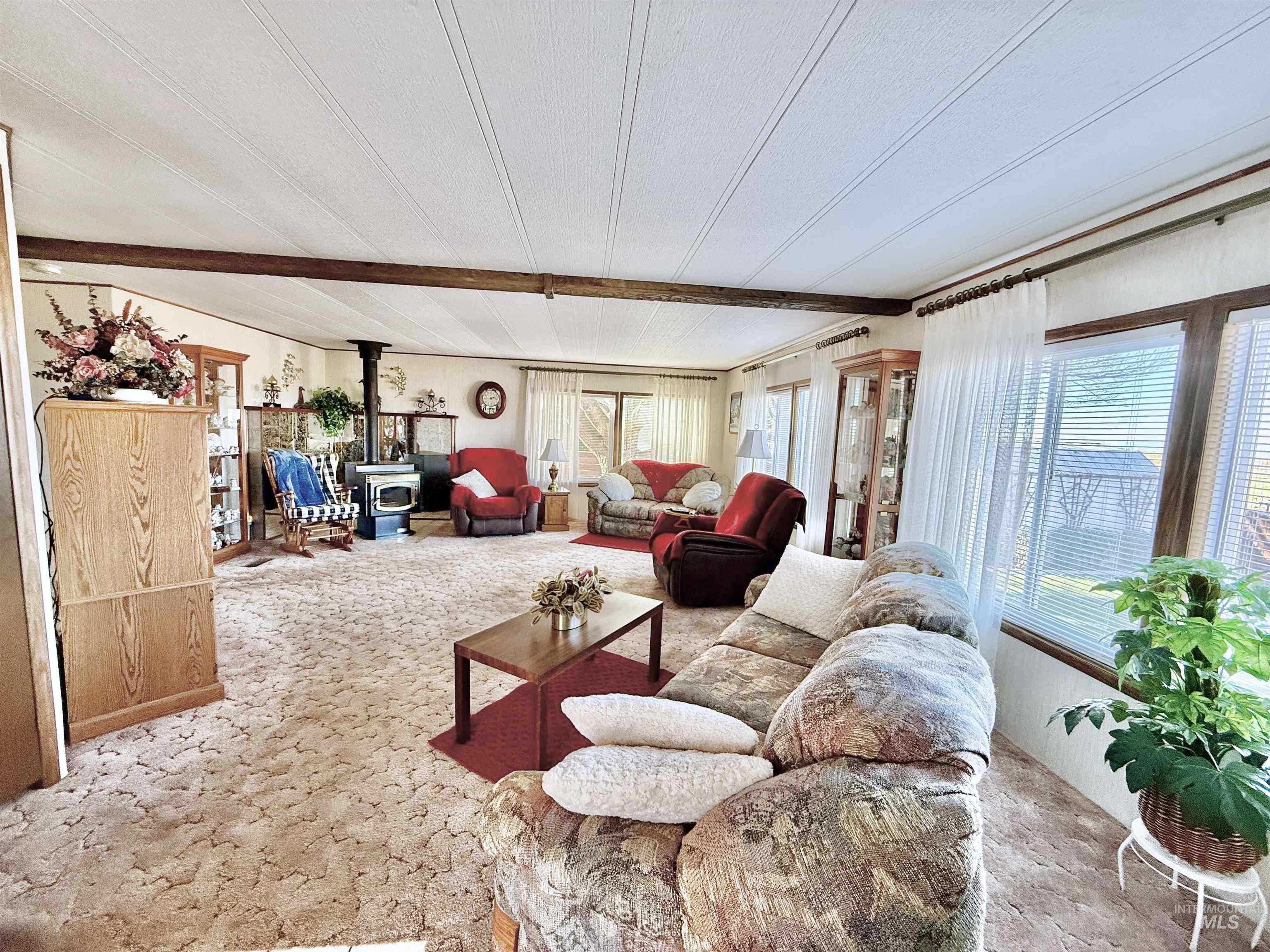 842 W Midway, Filer, Idaho 83328, 3 Bedrooms, 2 Bathrooms, Residential For Sale, Price $135,000,MLS 98977643