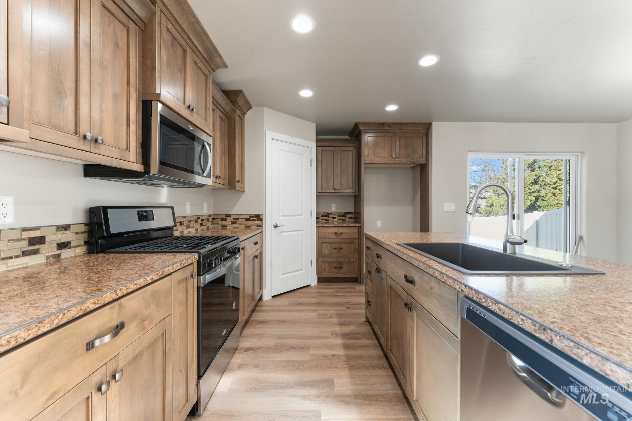 812 Jack Ave, Jerome, Idaho 83338, 4 Bedrooms, 2.5 Bathrooms, Residential For Sale, Price $380,000,MLS 98977644