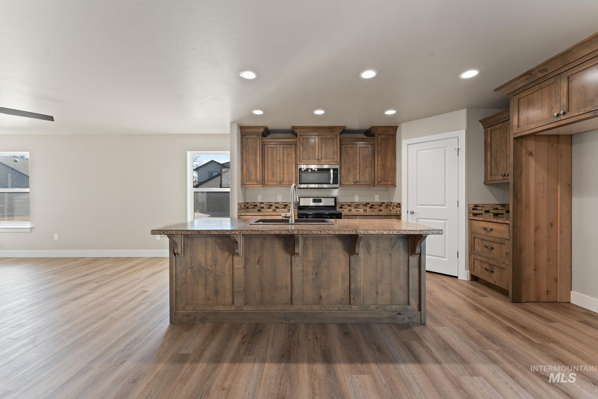 812 Jack Ave, Jerome, Idaho 83338, 4 Bedrooms, 2.5 Bathrooms, Residential For Sale, Price $380,000,MLS 98977644