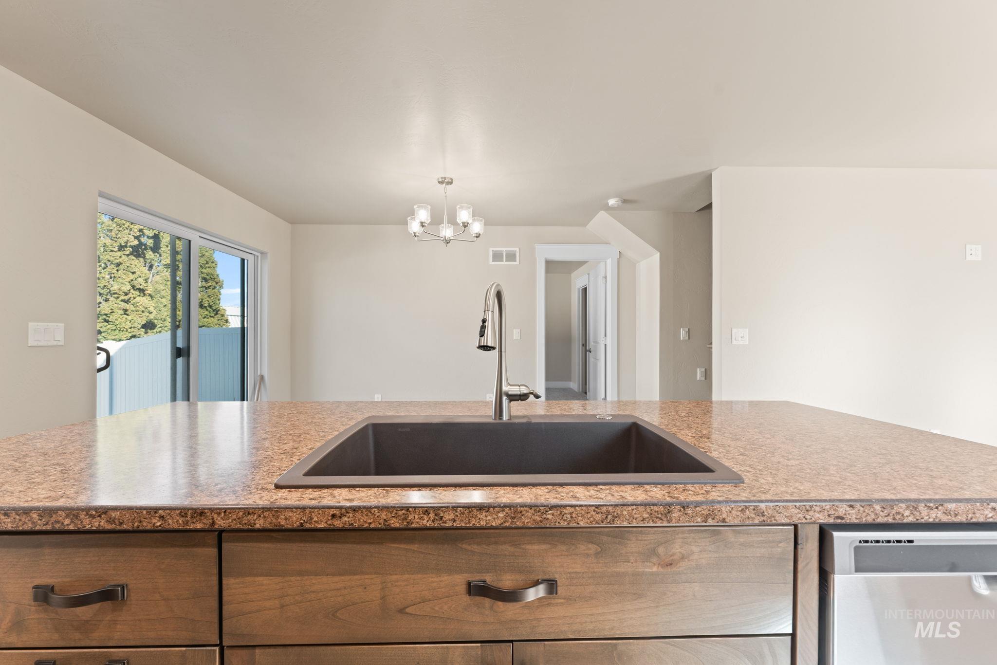 812 Jack Ave, Jerome, Idaho 83338, 4 Bedrooms, 2.5 Bathrooms, Residential For Sale, Price $380,000,MLS 98977644