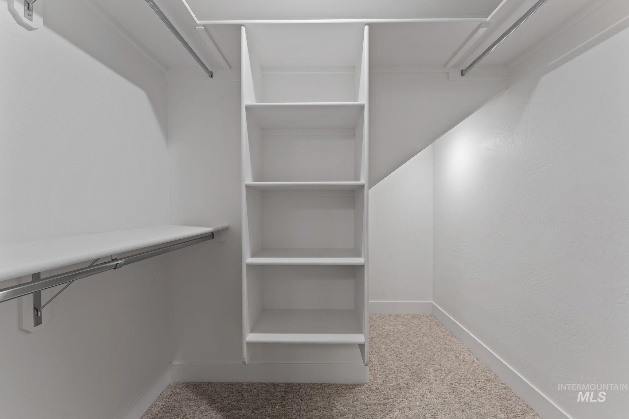 812 Jack Ave, Jerome, Idaho 83338, 4 Bedrooms, 2.5 Bathrooms, Residential For Sale, Price $380,000,MLS 98977644