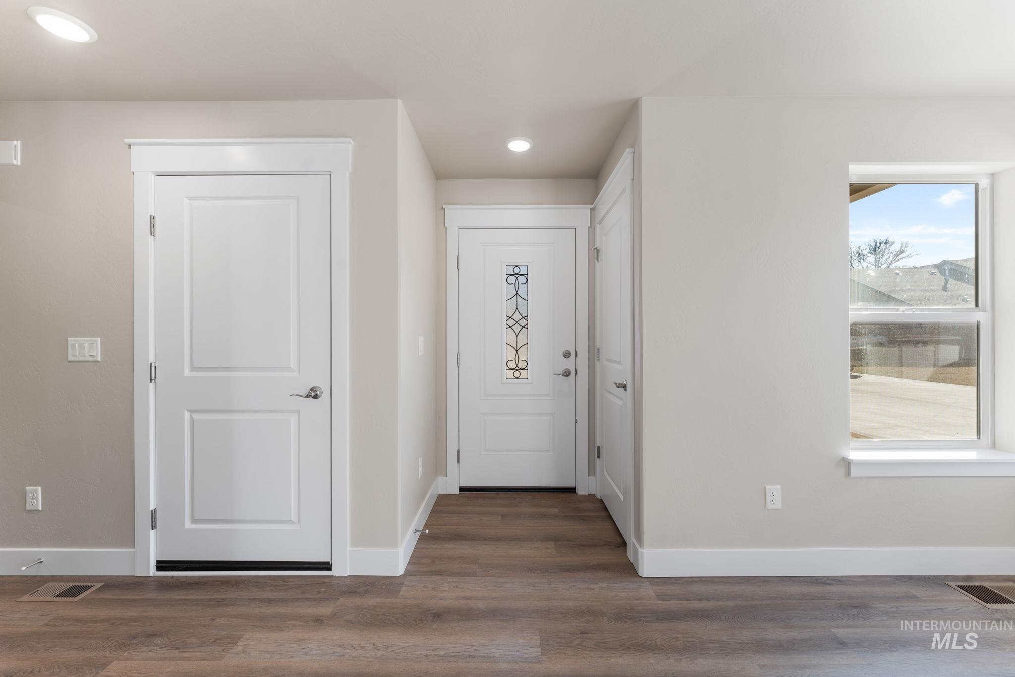 812 Jack Ave, Jerome, Idaho 83338, 4 Bedrooms, 2.5 Bathrooms, Residential For Sale, Price $380,000,MLS 98977644