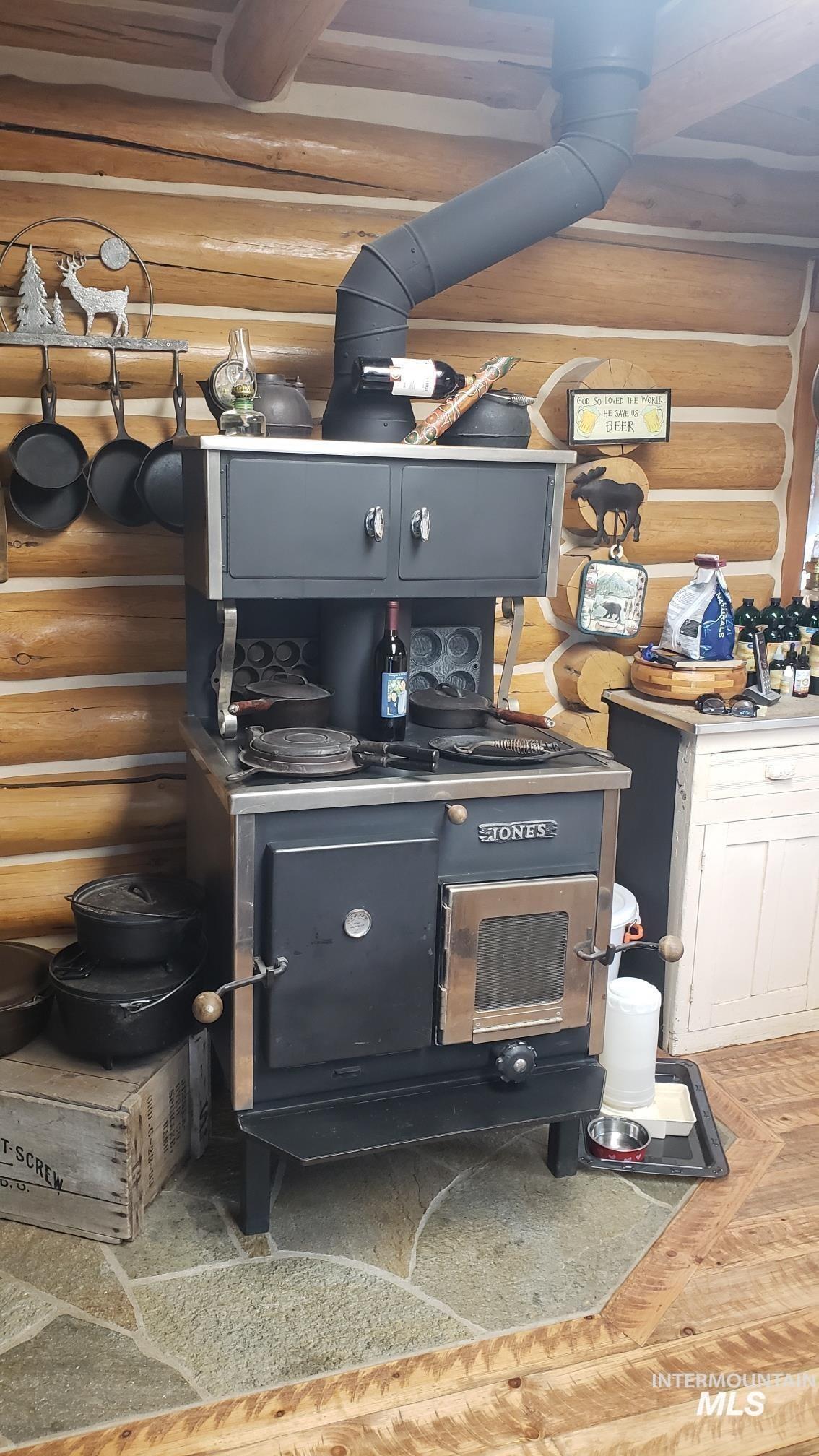 112 Three Forks Rd, Kamiah, Idaho 83536, 3 Bedrooms, 3 Bathrooms, Residential For Sale, Price $985,000,MLS 98977646