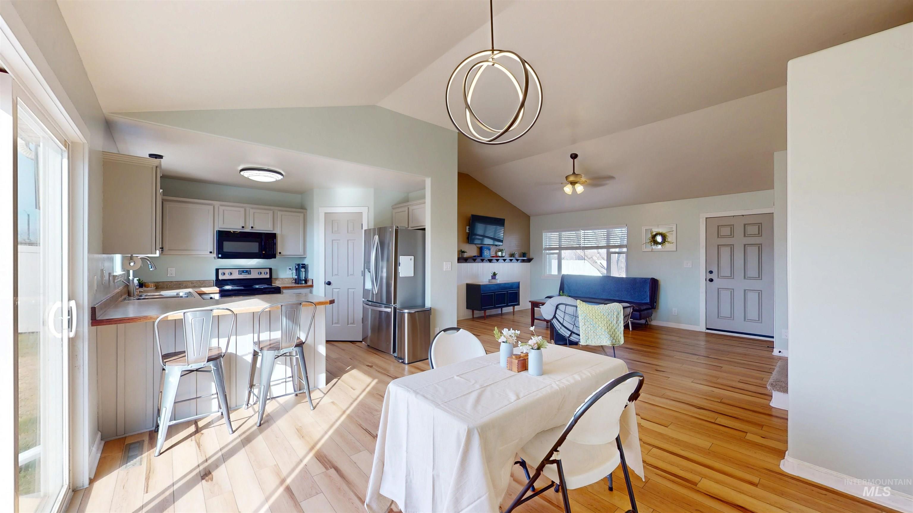 245 Yellow Rose Ave, Twin Falls, Idaho 83301, 4 Bedrooms, 3 Bathrooms, Residential For Sale, Price $349,900,MLS 98977651