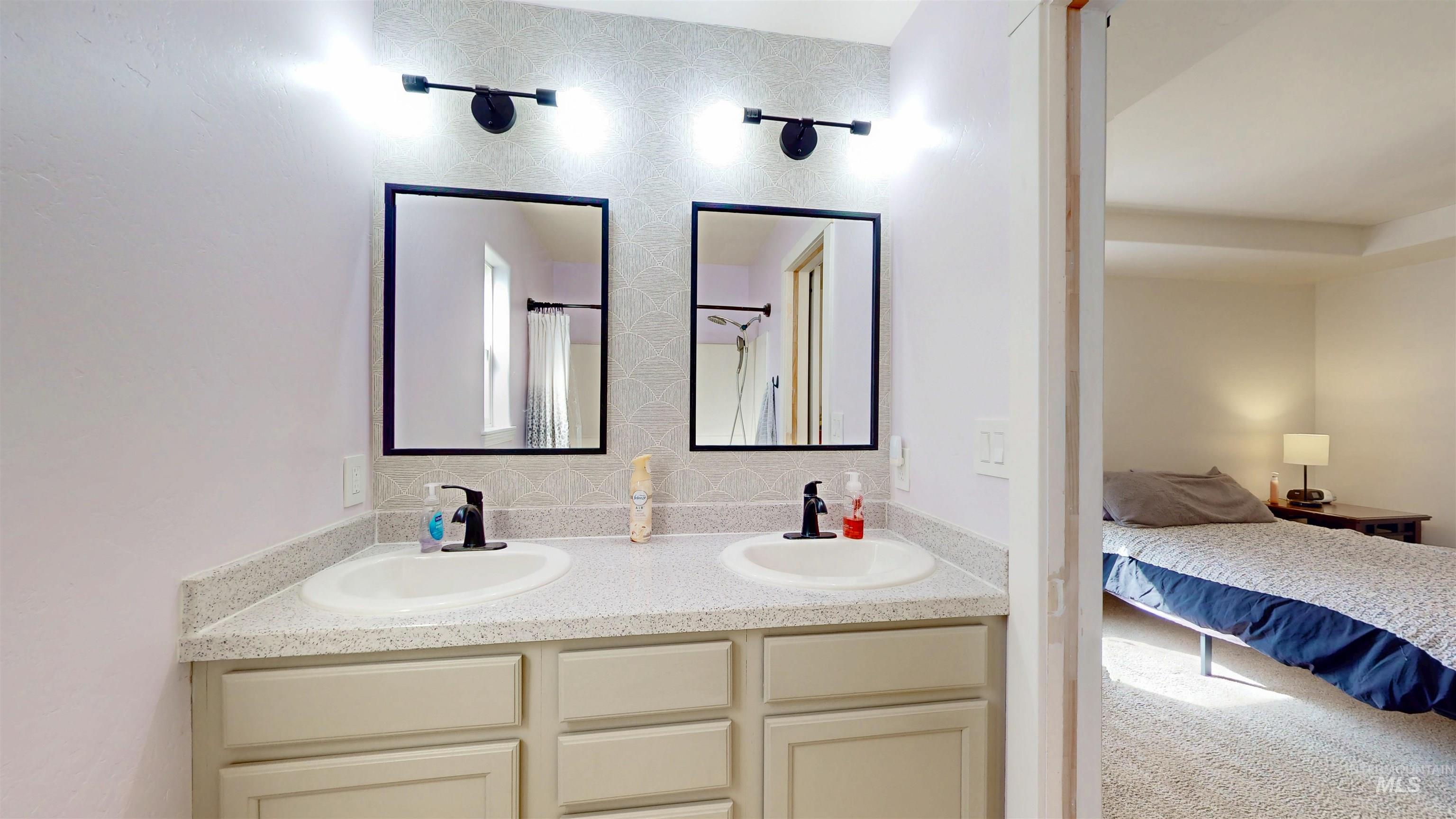 245 Yellow Rose Ave, Twin Falls, Idaho 83301, 4 Bedrooms, 3 Bathrooms, Residential For Sale, Price $349,900,MLS 98977651