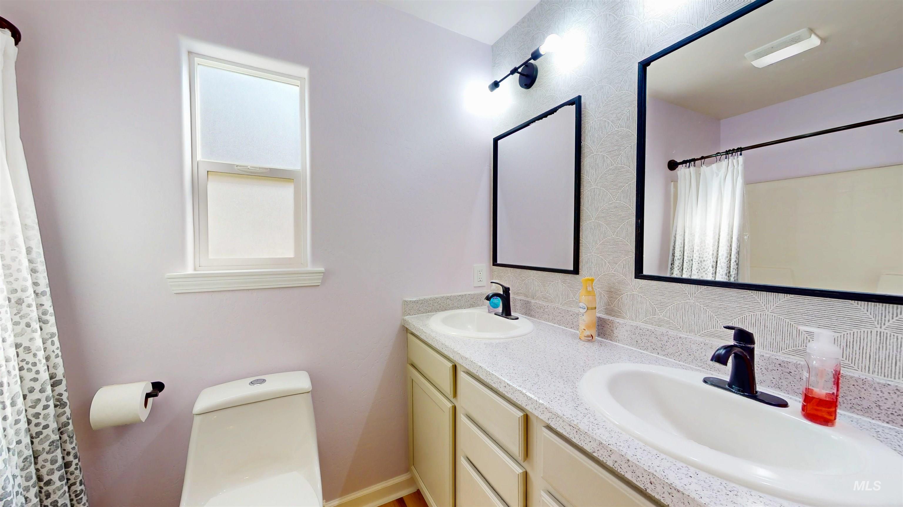 245 Yellow Rose Ave, Twin Falls, Idaho 83301, 4 Bedrooms, 3 Bathrooms, Residential For Sale, Price $349,900,MLS 98977651