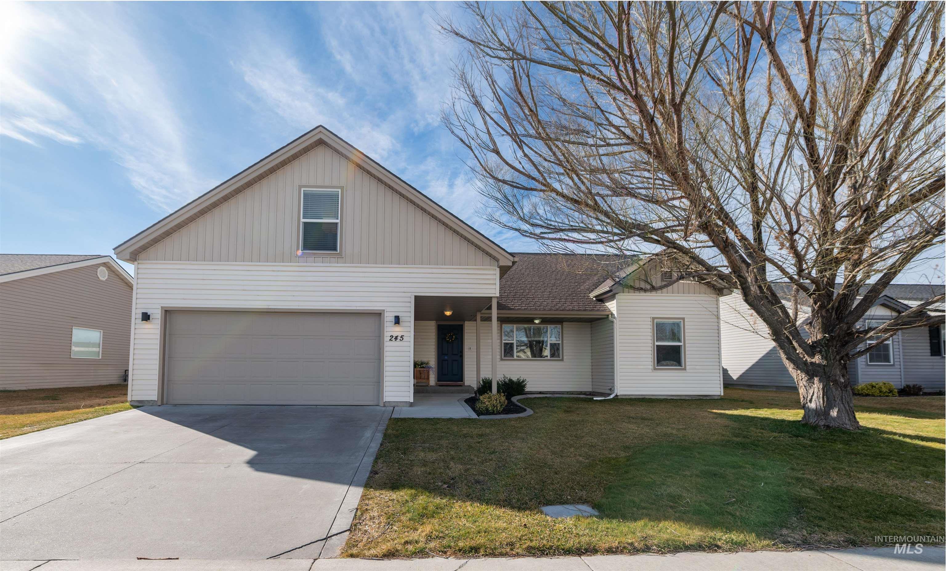 245 Yellow Rose Ave, Twin Falls, Idaho 83301, 4 Bedrooms, 3 Bathrooms, Residential For Sale, Price $349,900,MLS 98977651