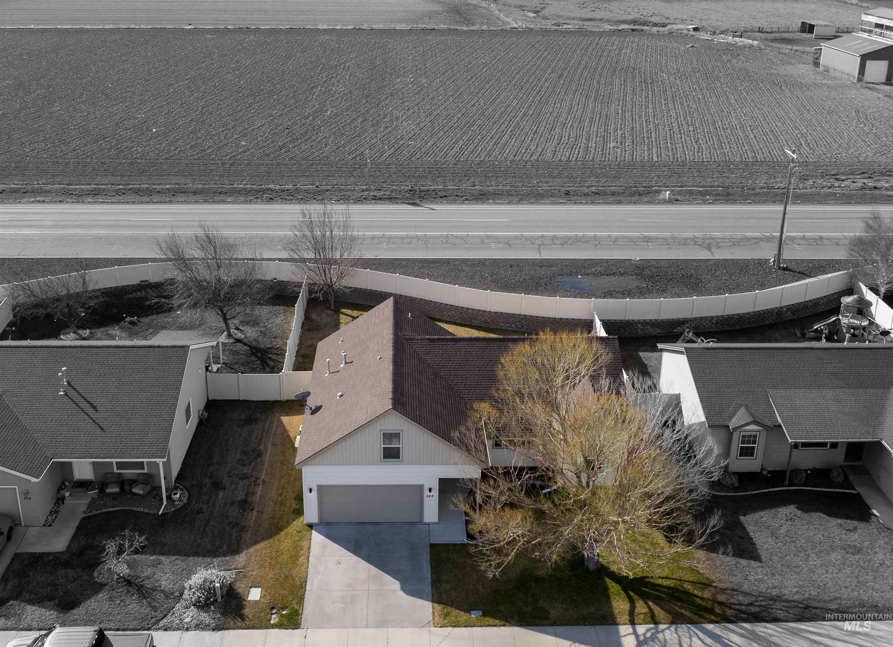 245 Yellow Rose Ave, Twin Falls, Idaho 83301, 4 Bedrooms, 3 Bathrooms, Residential For Sale, Price $349,900,MLS 98977651