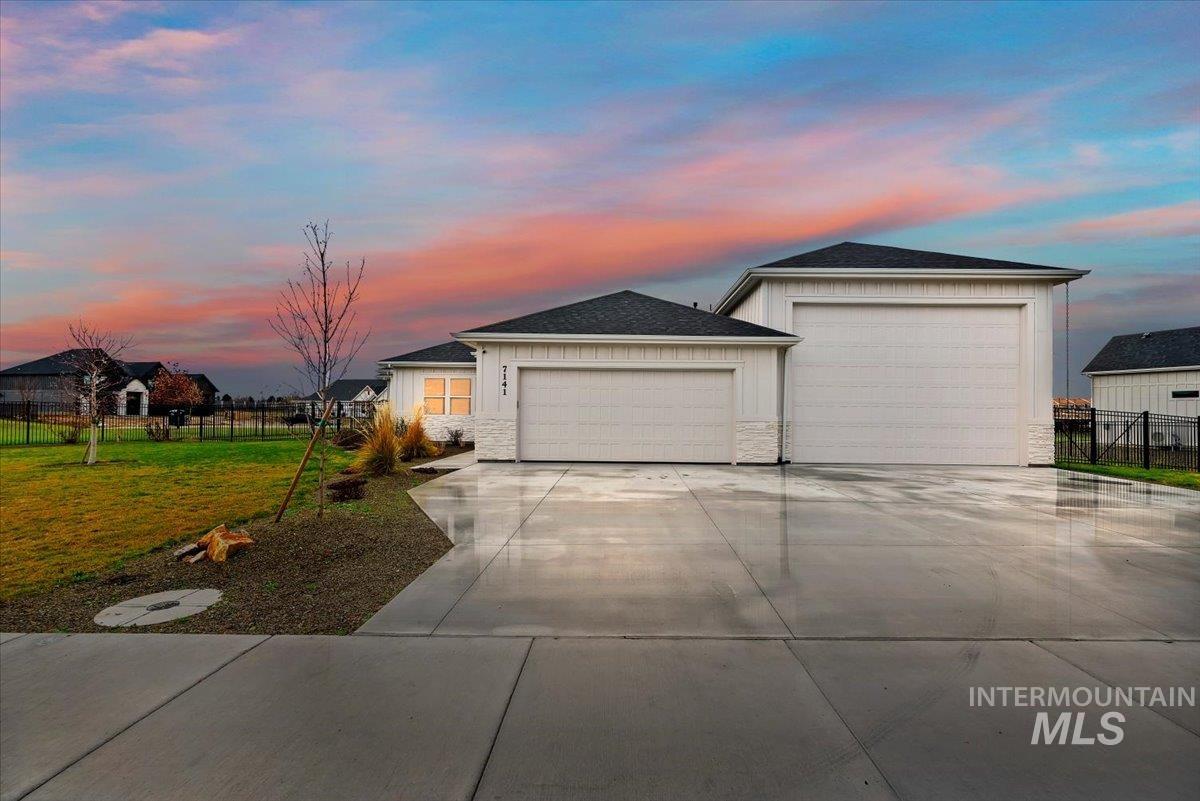 7141 E Merlin Hawk Ct, Nampa, Idaho 83686, 4 Bedrooms, 3 Bathrooms, Residential For Sale, Price $940,000,MLS 98977652