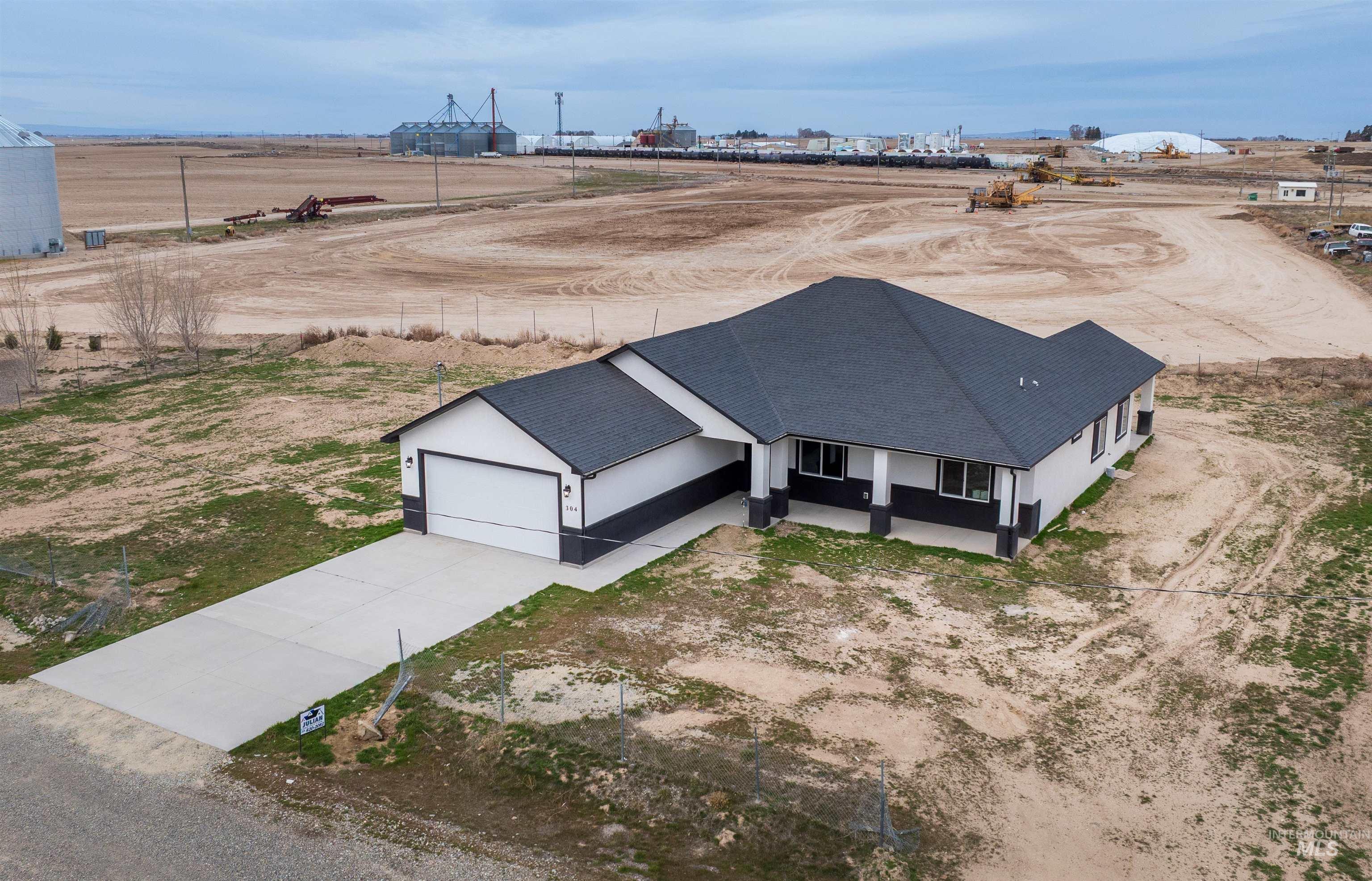 304 Shillington Court, Minidoka, Idaho 83343, 4 Bedrooms, 2 Bathrooms, Residential For Sale, Price $499,900,MLS 98977654