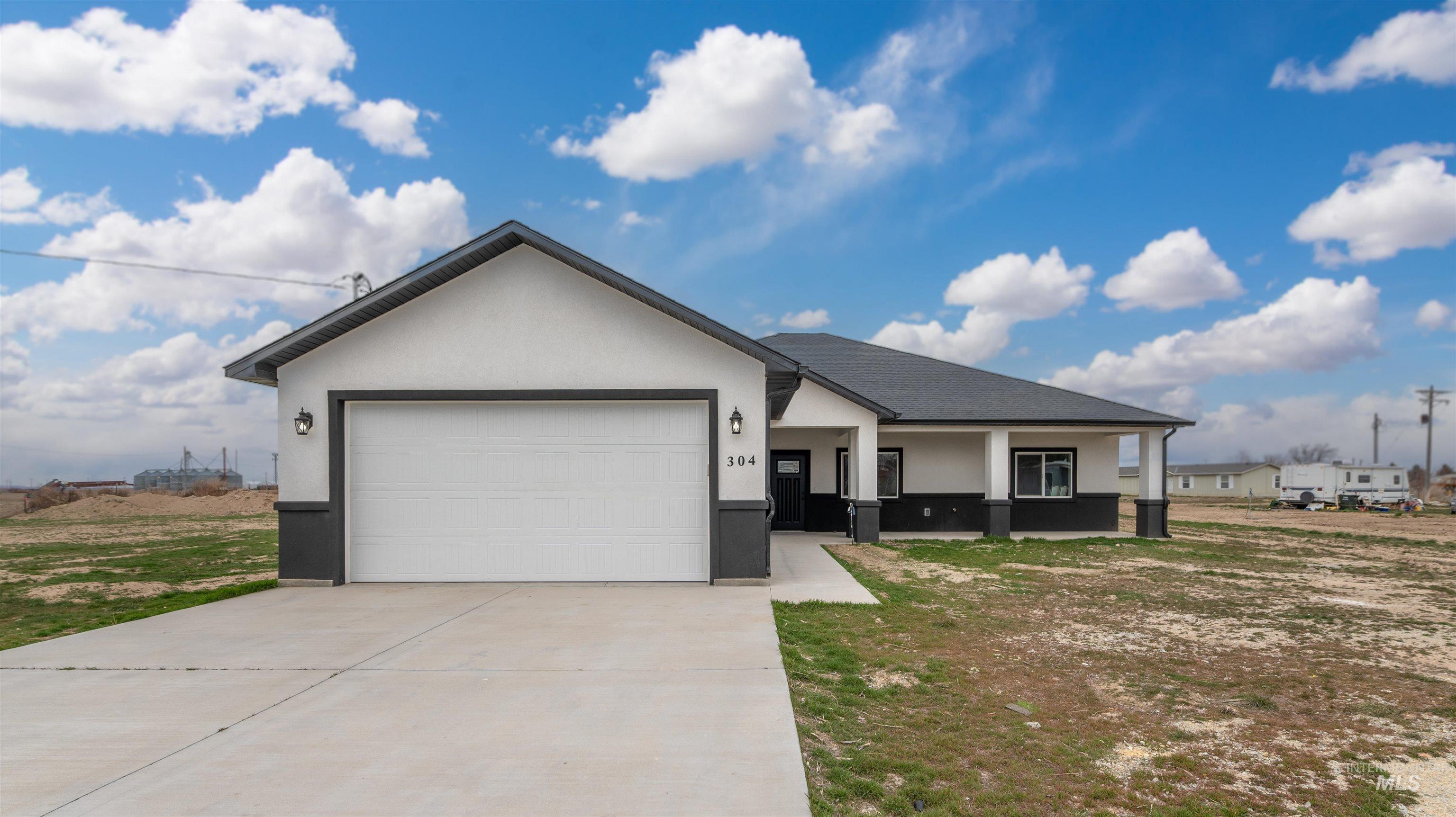 304 Shillington Court, Minidoka, Idaho 83343, 4 Bedrooms, 2 Bathrooms, Residential For Sale, Price $499,900,MLS 98977654