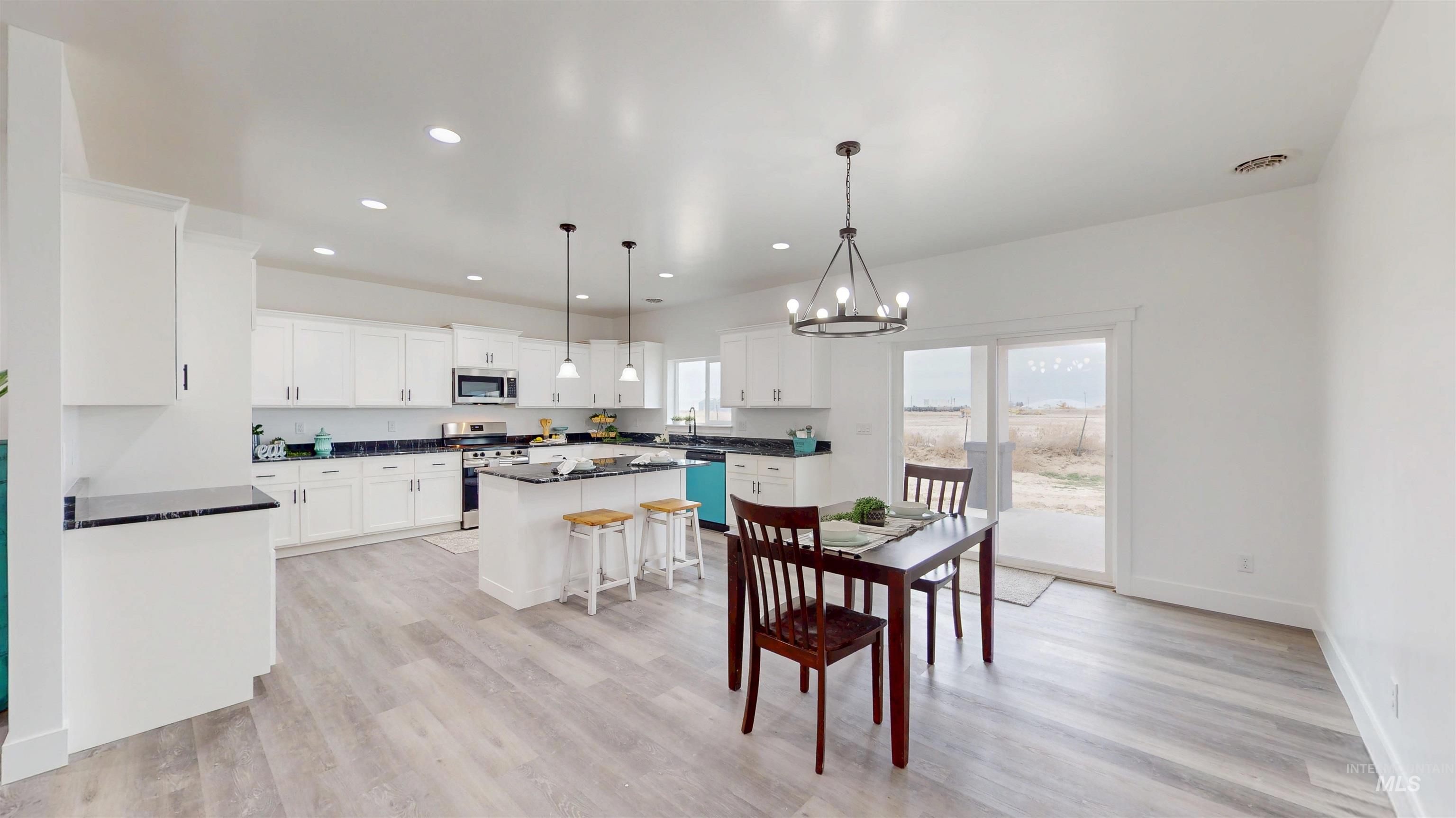 304 Shillington Court, Minidoka, Idaho 83343, 4 Bedrooms, 2 Bathrooms, Residential For Sale, Price $510,000,MLS 98977654