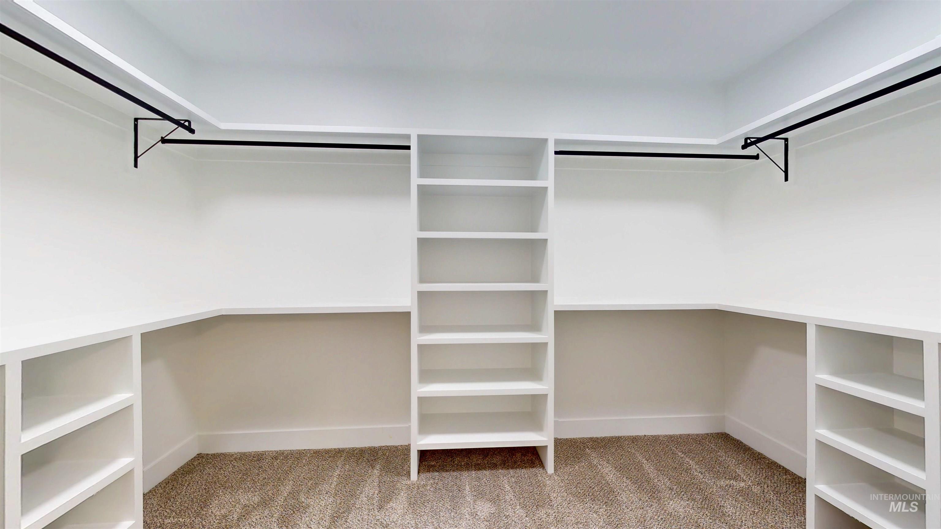 304 Shillington Court, Minidoka, Idaho 83343, 4 Bedrooms, 2 Bathrooms, Residential For Sale, Price $510,000,MLS 98977654