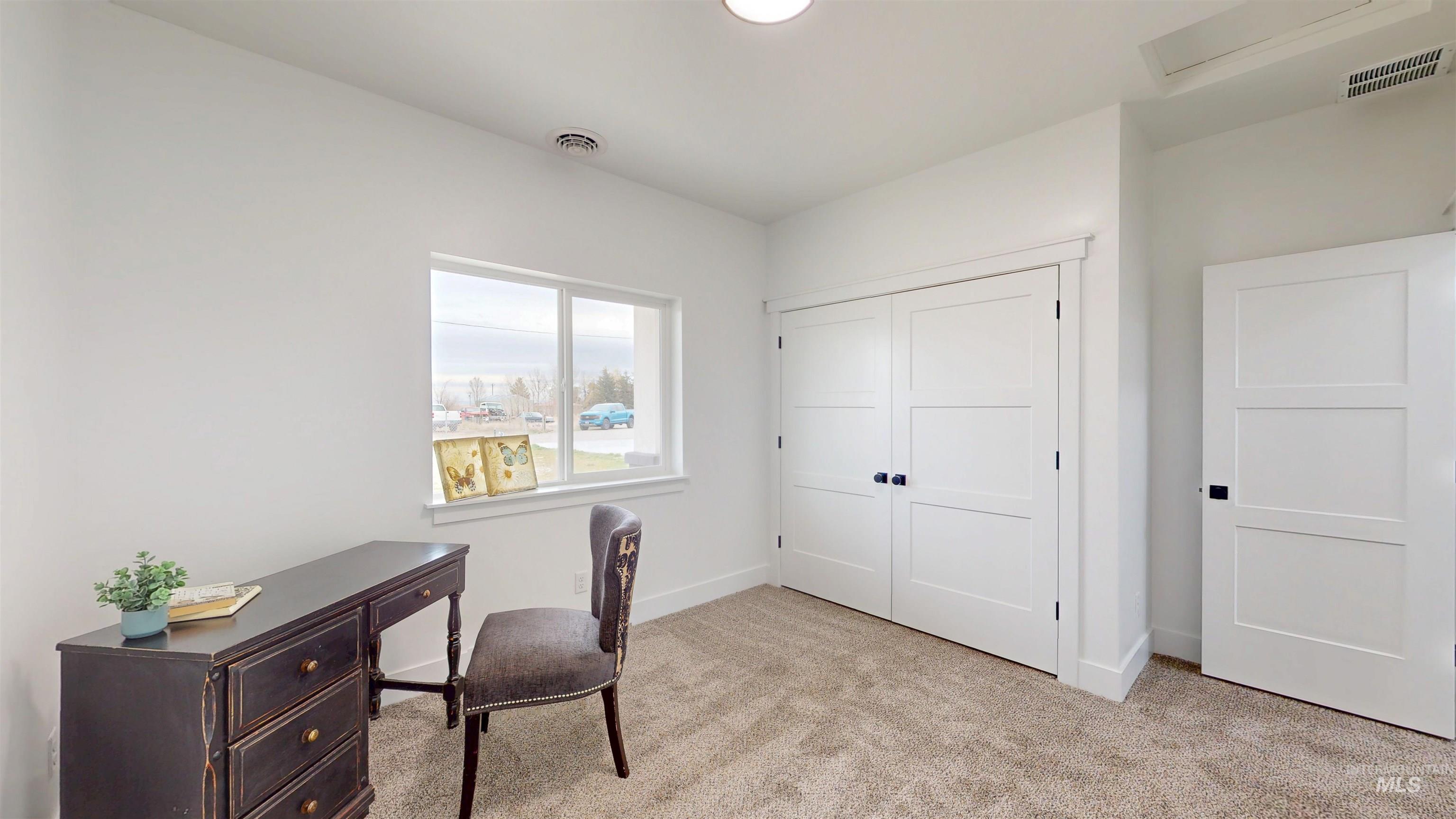 304 Shillington Court, Minidoka, Idaho 83343, 4 Bedrooms, 2 Bathrooms, Residential For Sale, Price $510,000,MLS 98977654