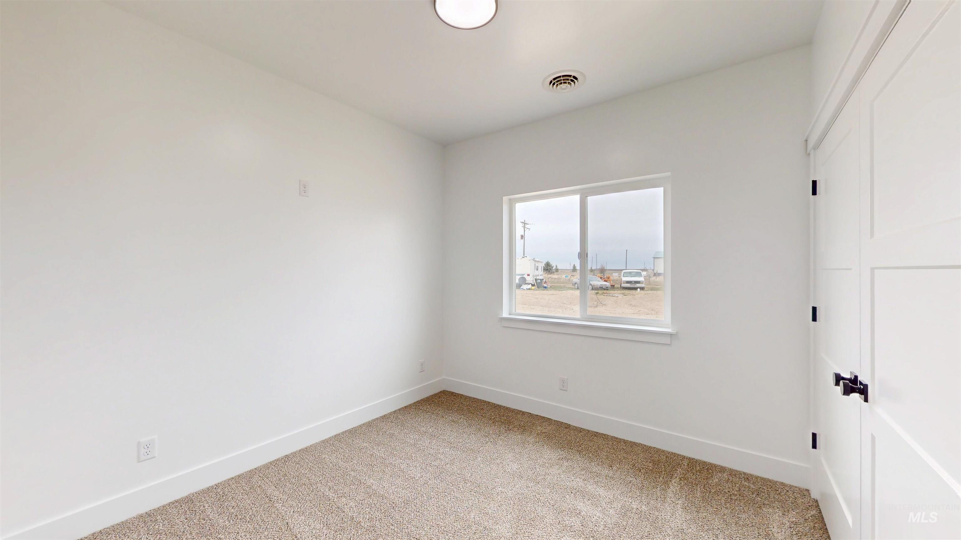 304 Shillington Court, Minidoka, Idaho 83343, 4 Bedrooms, 2 Bathrooms, Residential For Sale, Price $510,000,MLS 98977654