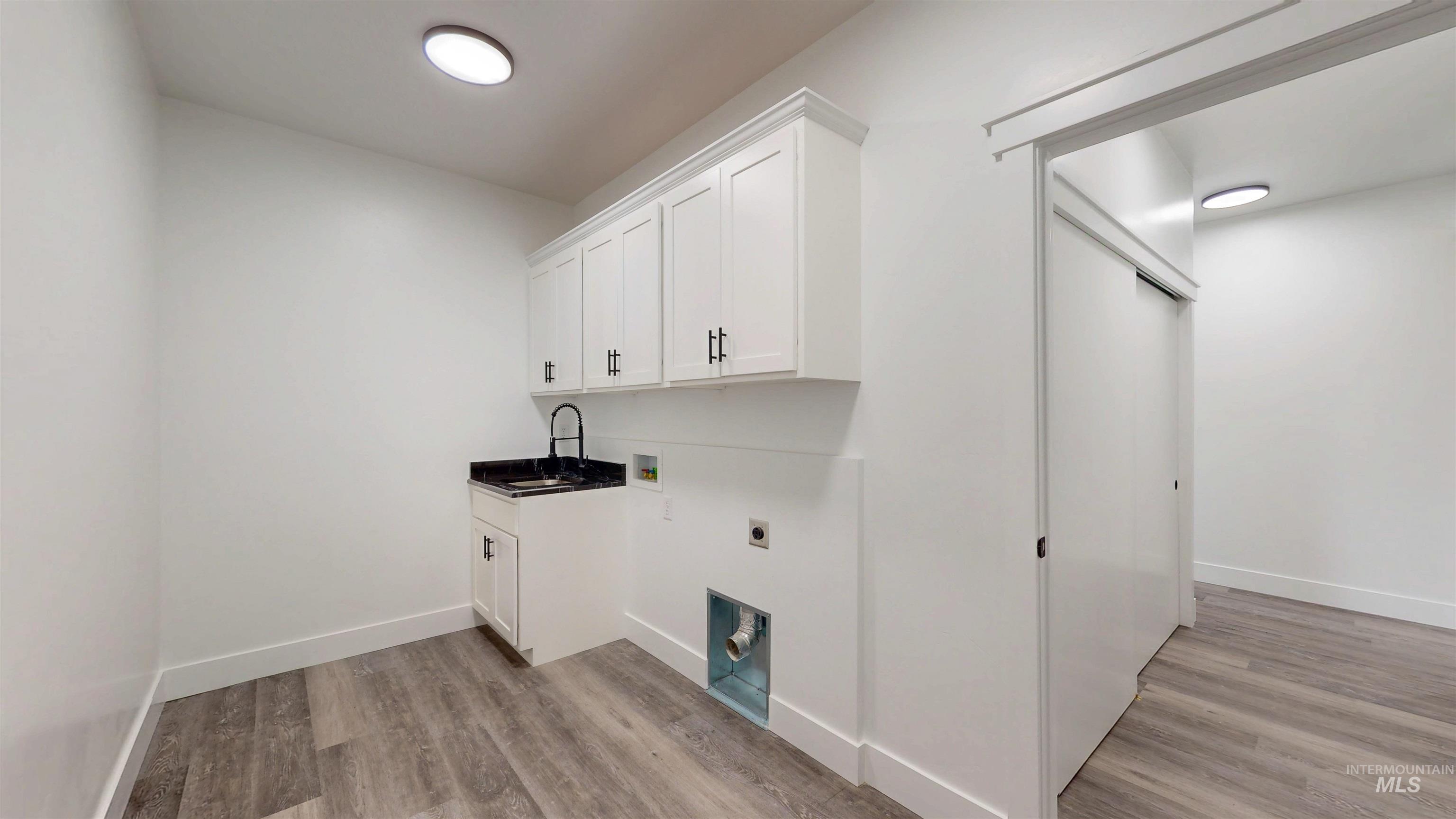 304 Shillington Court, Minidoka, Idaho 83343, 4 Bedrooms, 2 Bathrooms, Residential For Sale, Price $510,000,MLS 98977654